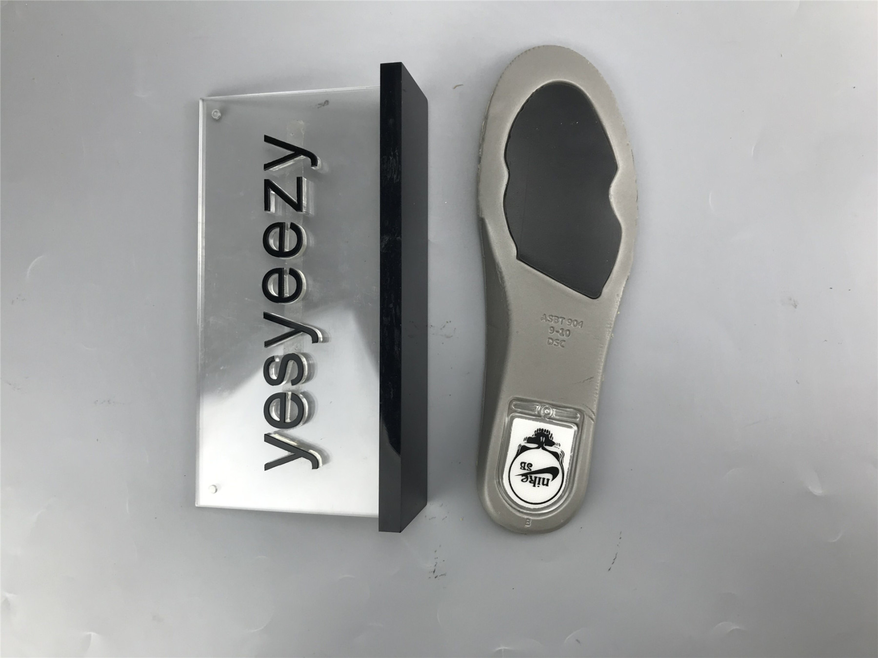 UA NIKE GRATEFUL DEAD X DUNK LOW SB 