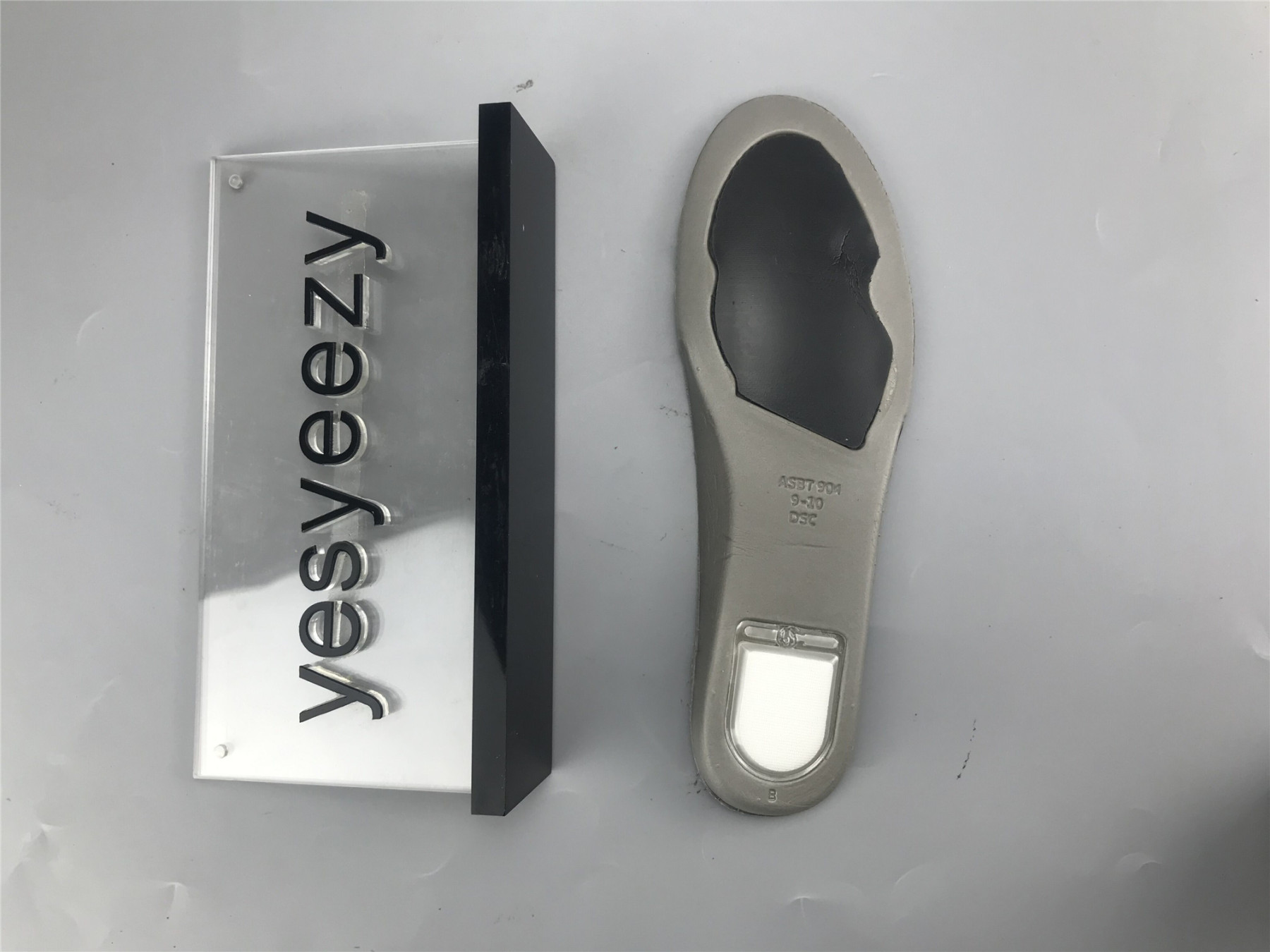 UA NIKE DUNK HIGH SB 