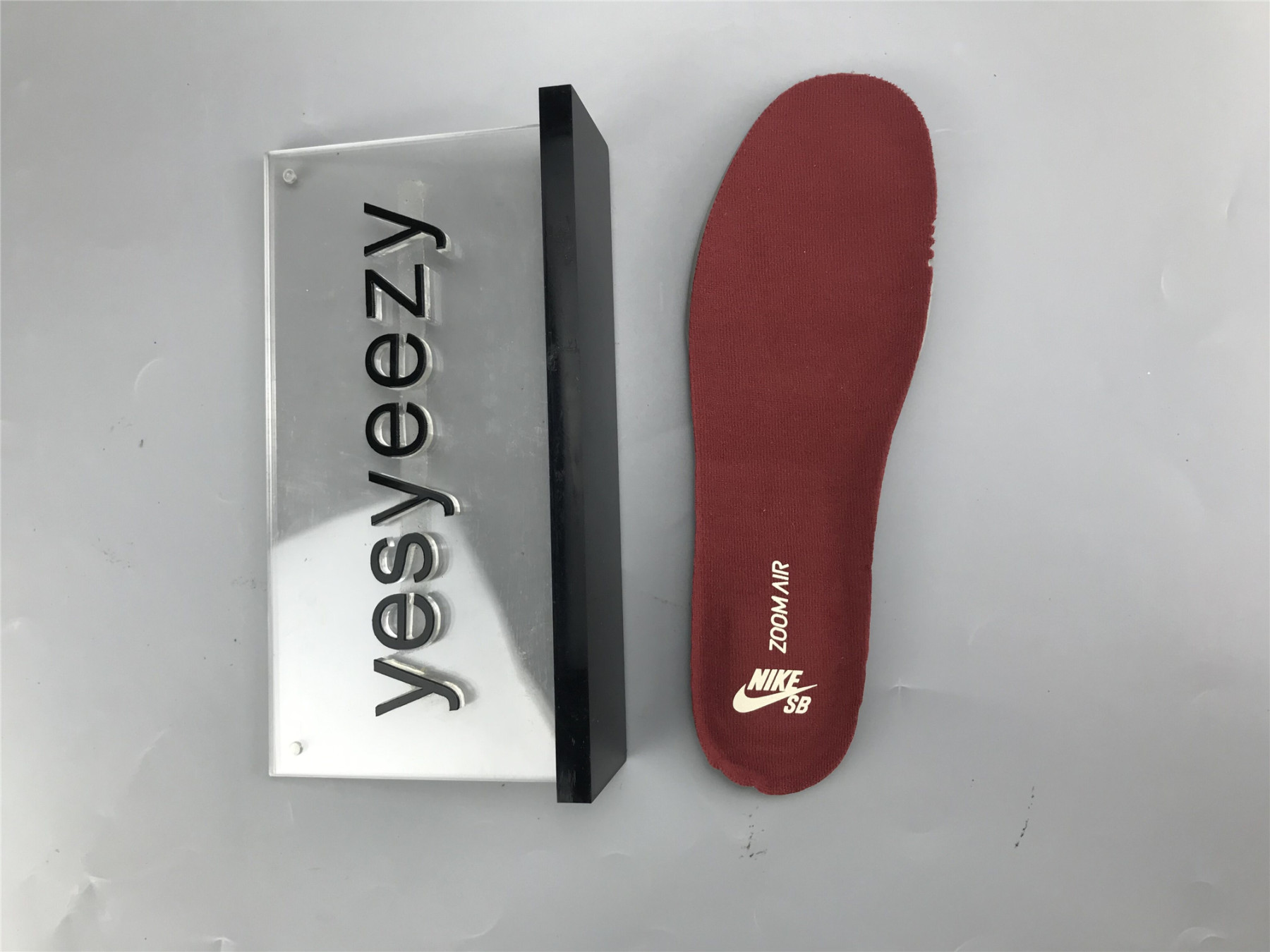 UA NIKE DUNK LOW PRO SB 