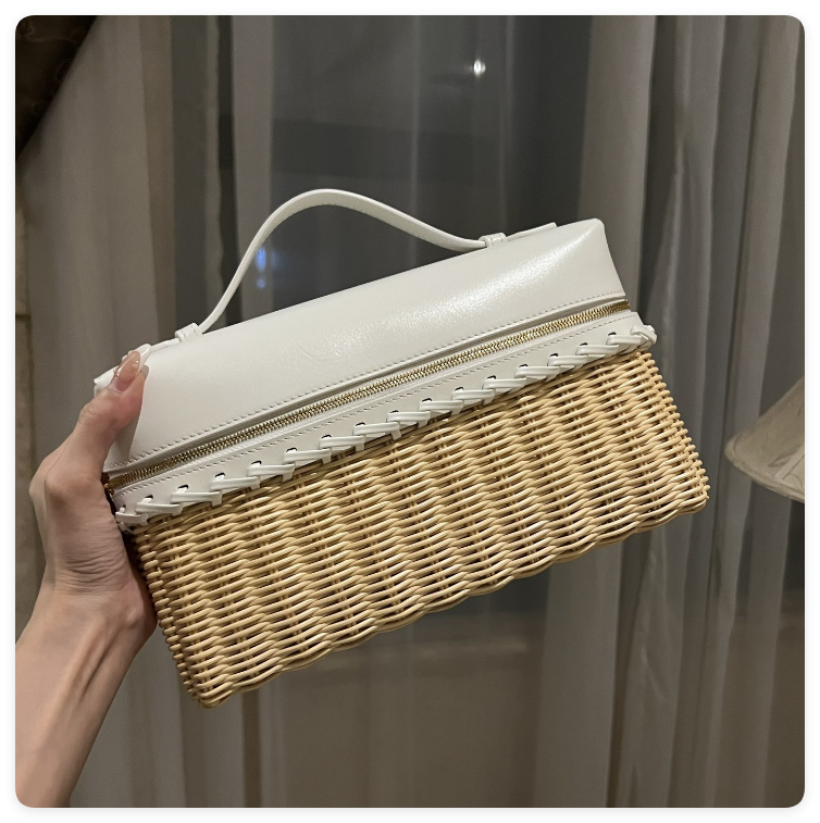L0r0 P1ana Extra Pocket L27 Wicker Bag 27 x 10 x 16cm