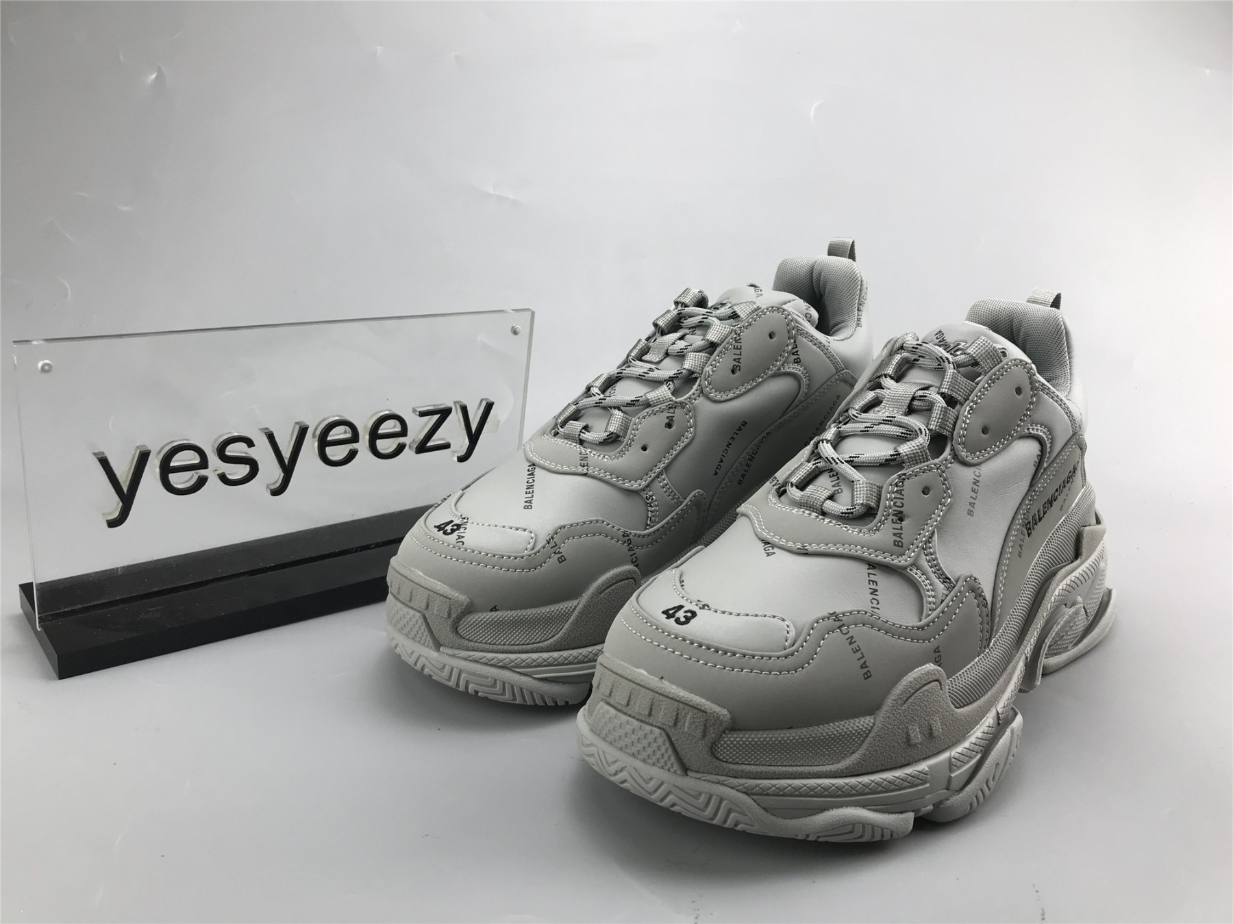 UA TRIPLE S SNEAKER ALLOVER LOGO GREY BLACK