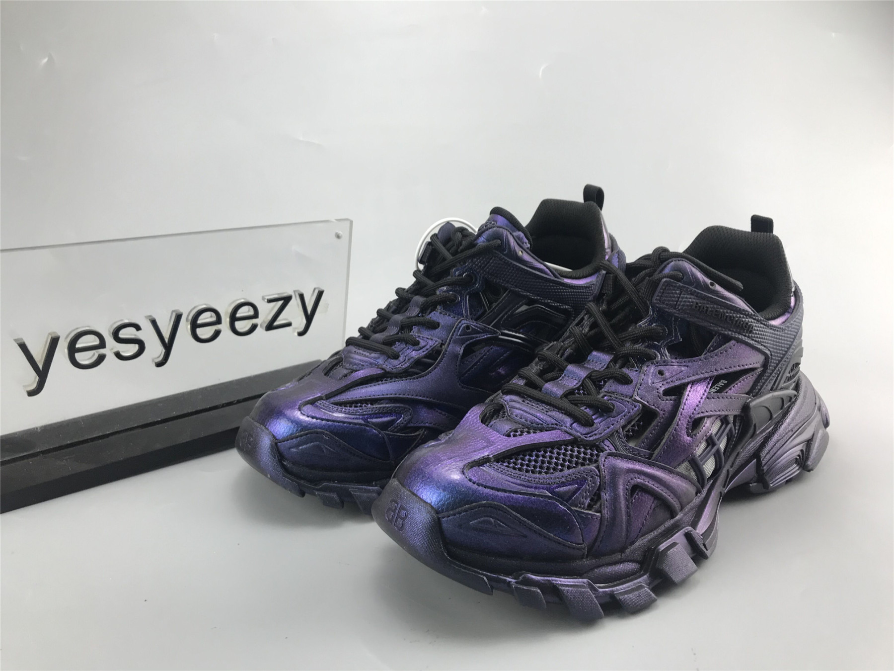 UA TRACK 2 TRAINER CHAMELEON