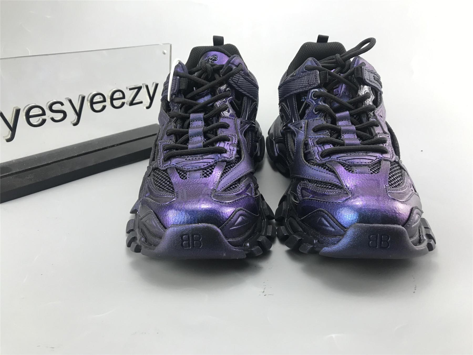UA TRACK 2 TRAINER CHAMELEON