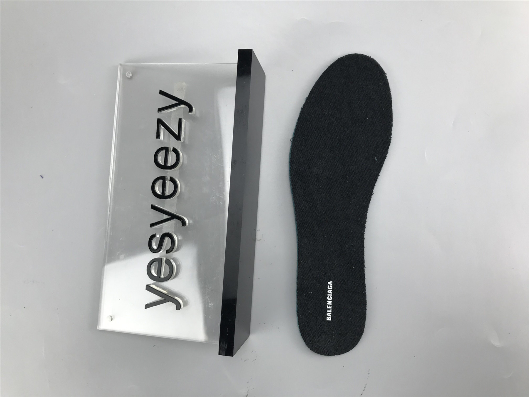 UA GRAFFITI SPEED TRAINER BLACK