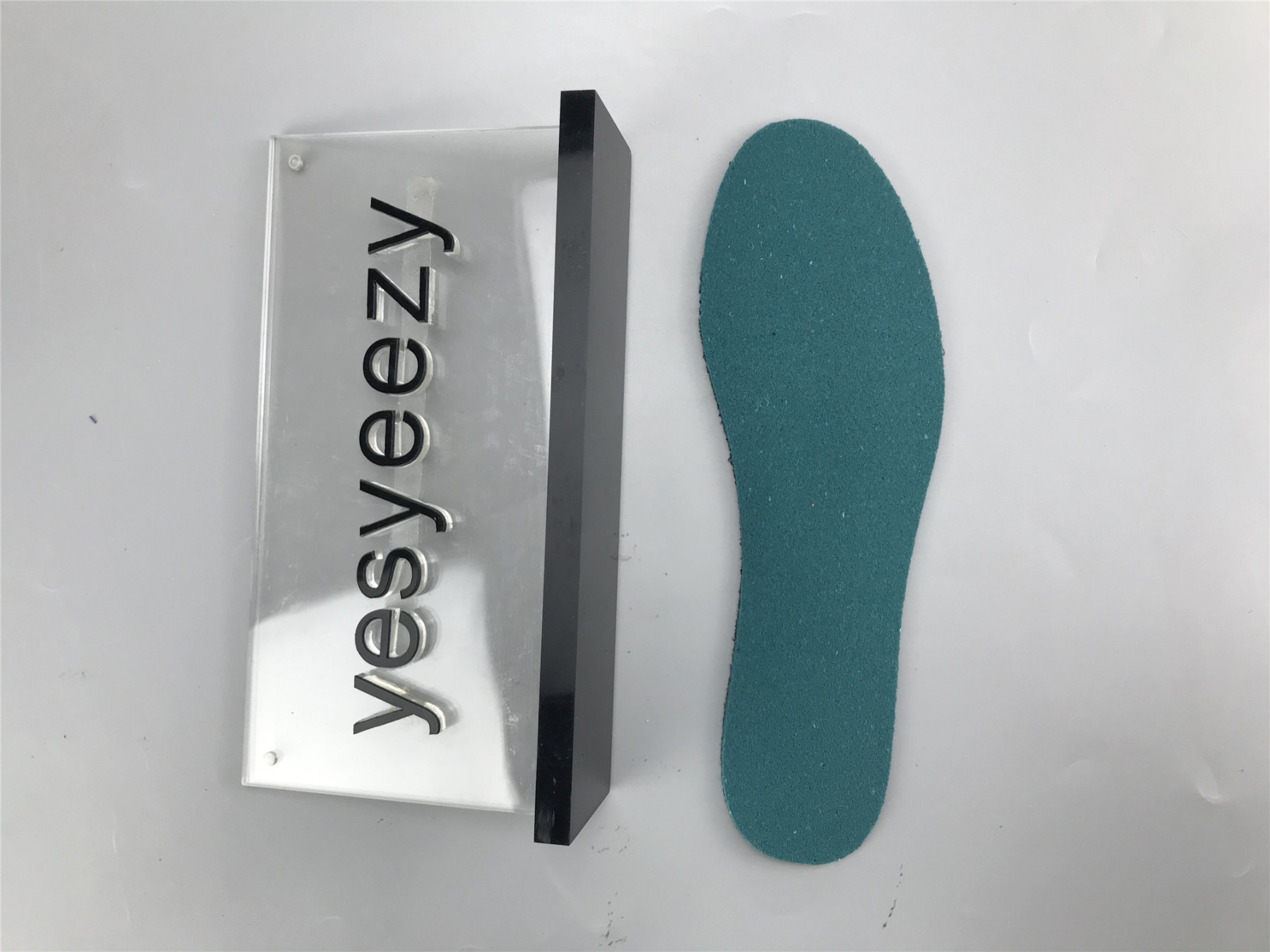 UA GRAFFITI SPEED TRAINER BLACK