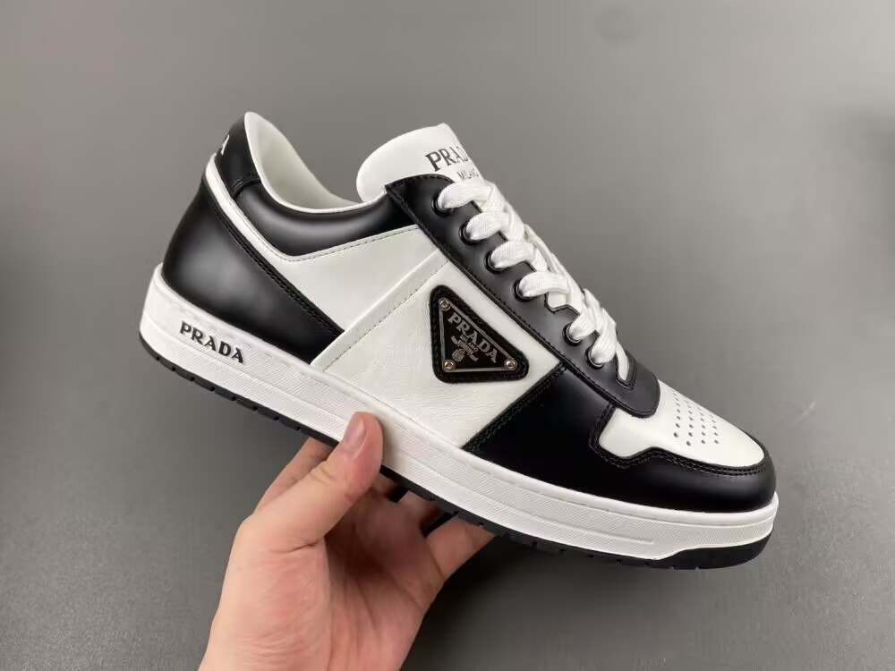 UA Pra*a Downtown Low Top Sneakers