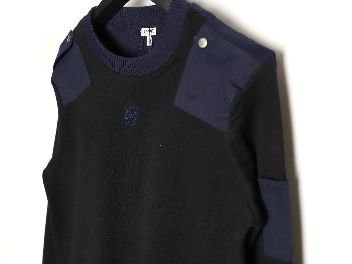 LOEWE Knitting Sweaters