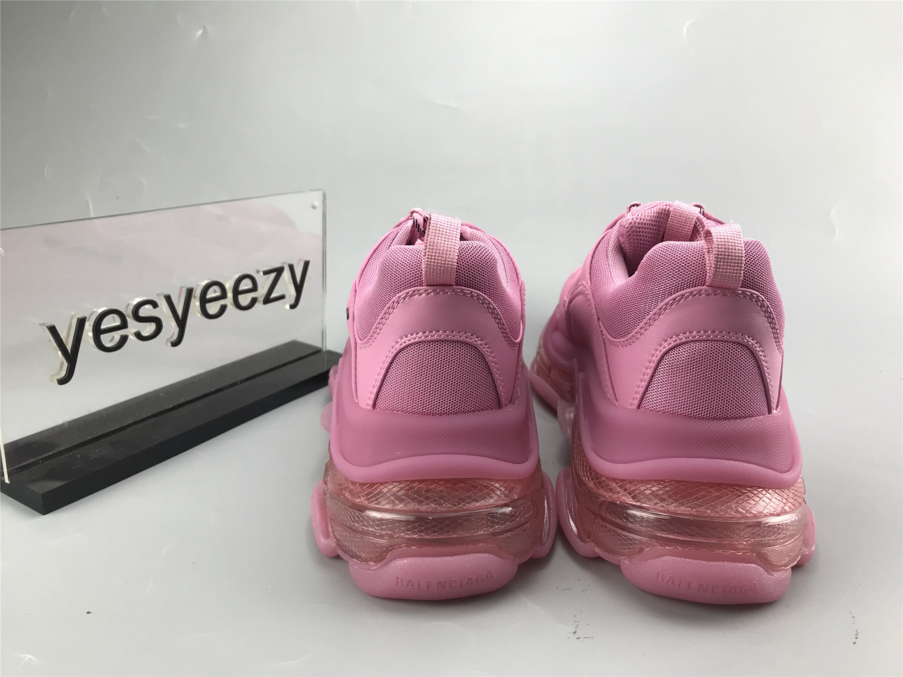 UA TRIPLE S CLEAR SOLE SNEAKER PINK