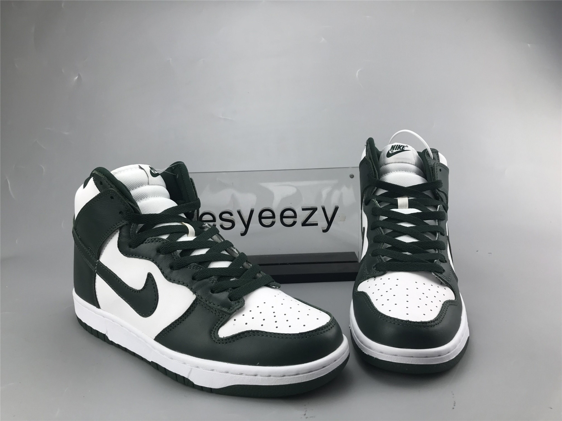 UA NIKE DUNK HIGH SP 