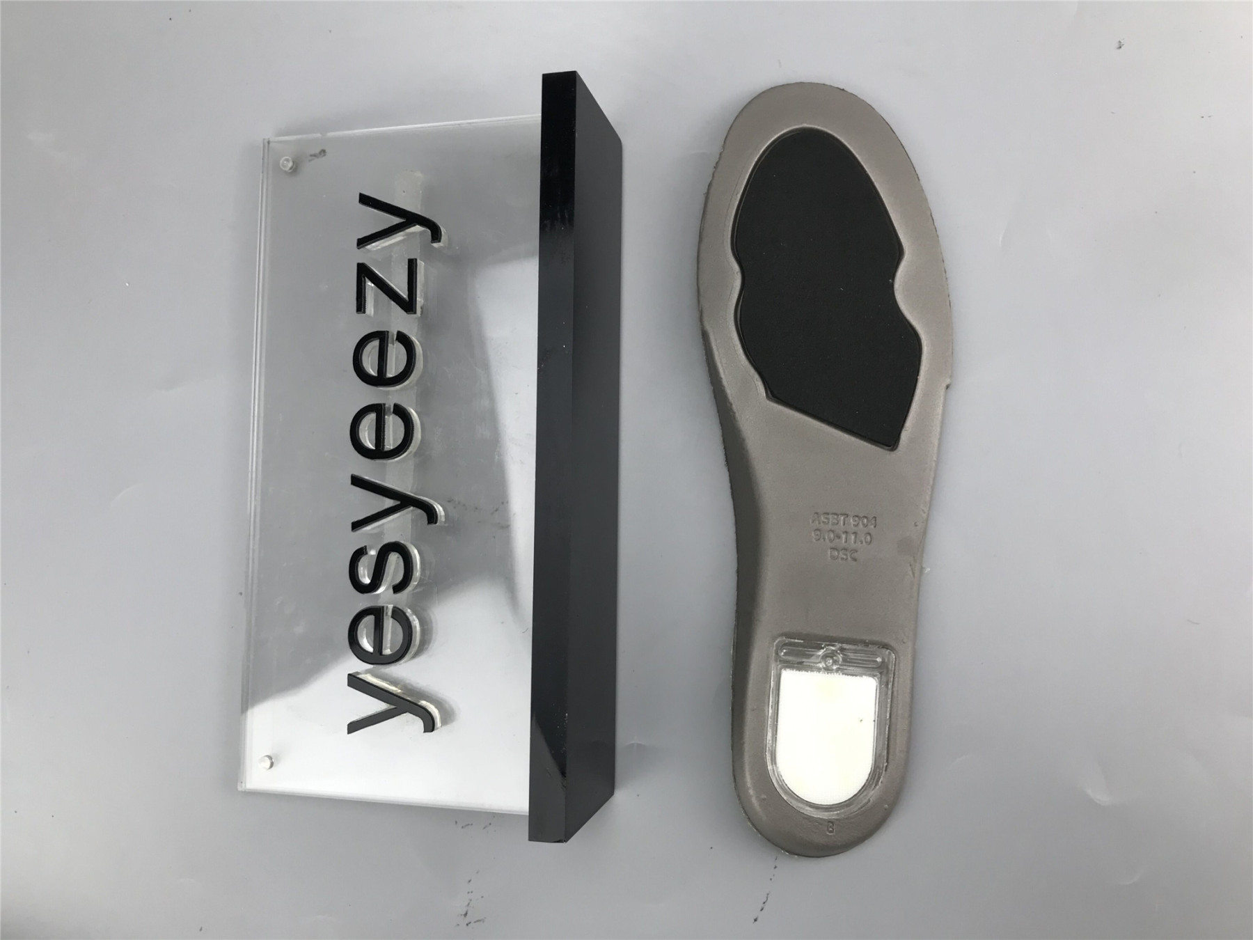 UA NIKE DUNK LOW PRO SB 