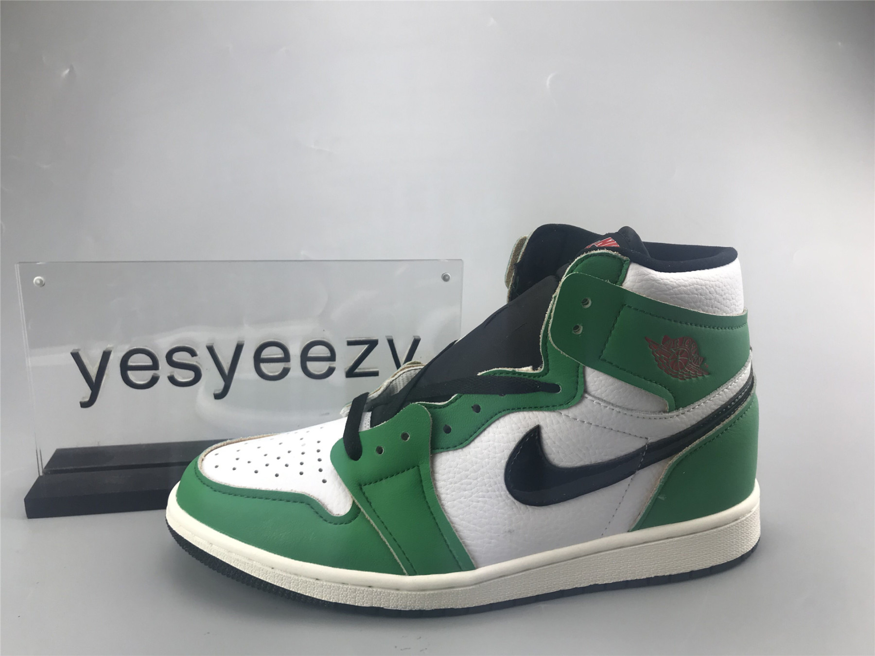 UA WMNS AIR JORDAN 1 RETRO HIGH OG 