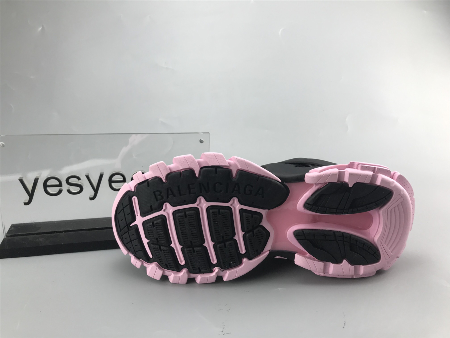 UA TRACK TRAINER BLACK PINK WITH LED LIGHTS