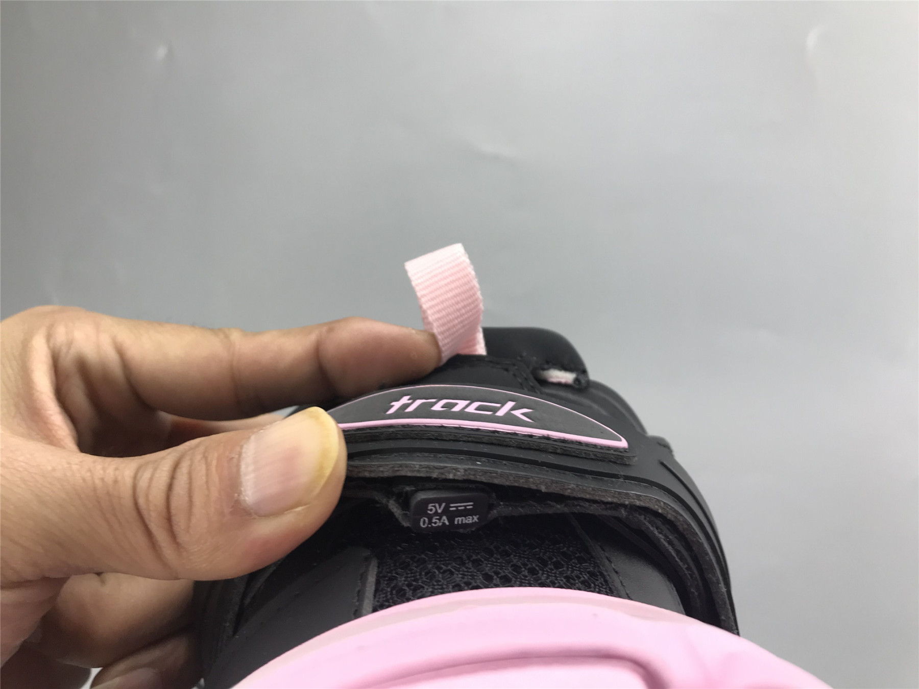 UA TRACK TRAINER BLACK PINK WITH LED LIGHTS