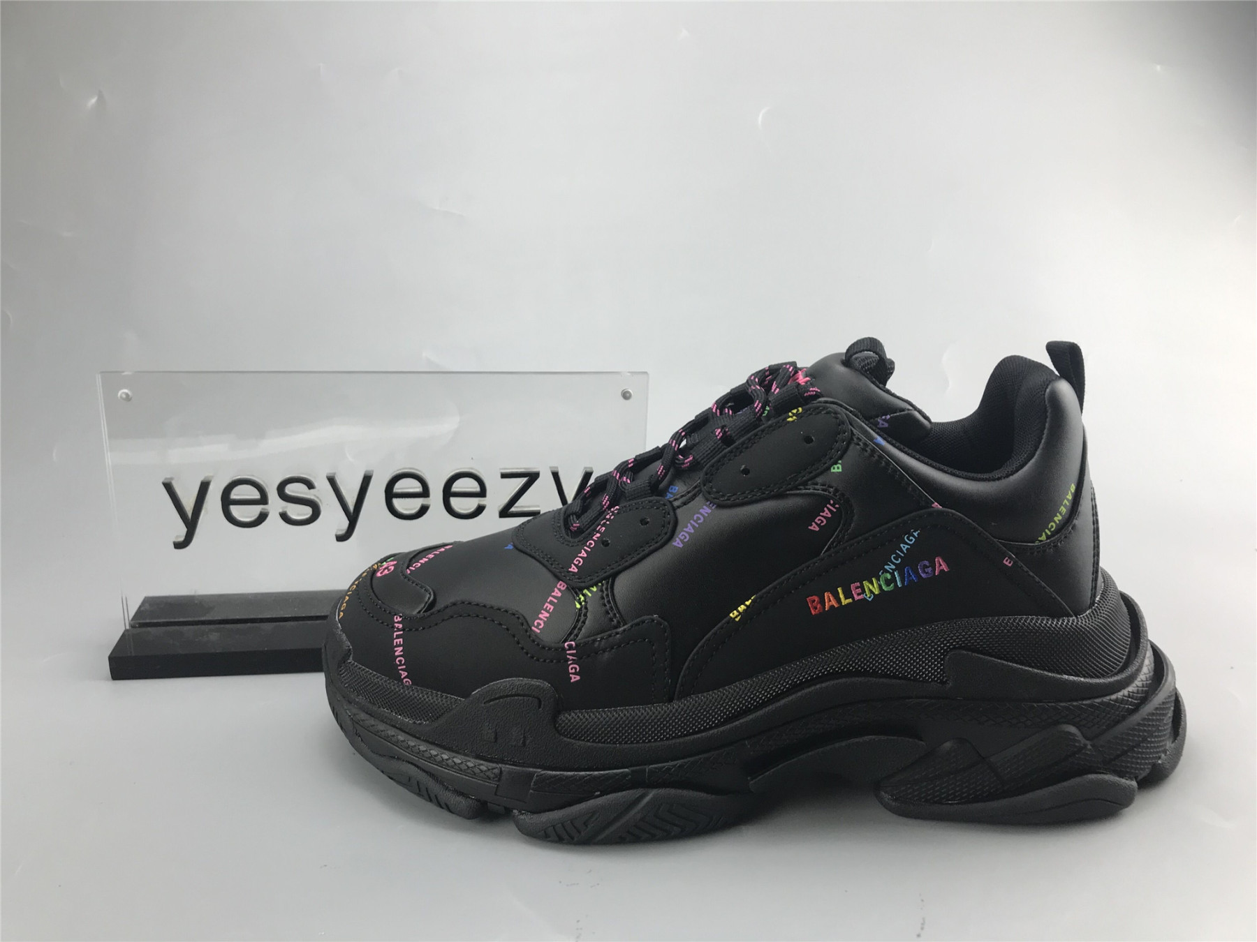 UA TRIPLE S LETTER COLORFUL