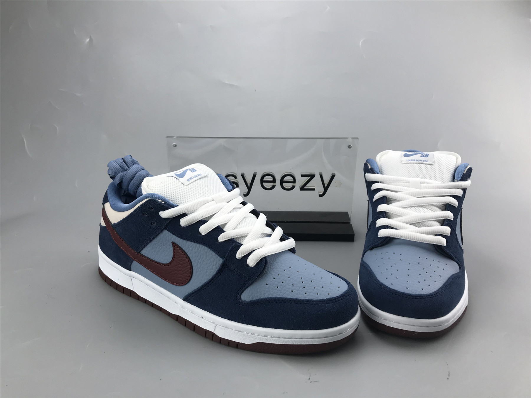 UA NIKE DUNK LOW PREMIUM SB 