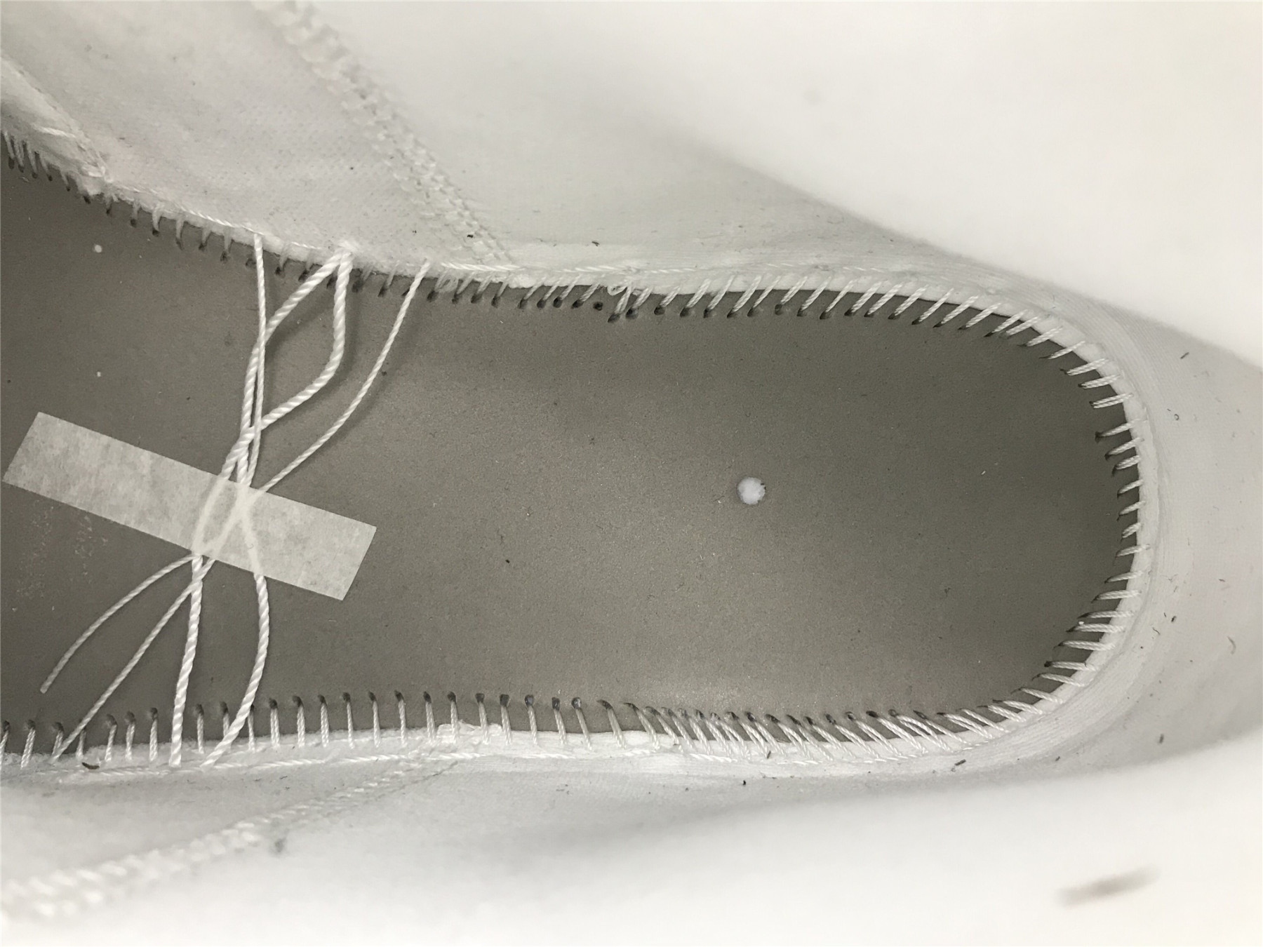 UA WMNS AIR JORDAN 1 MID SE 