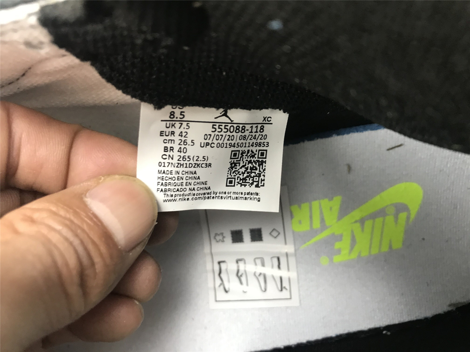 UA AIR JORDAN 1 RETRO HIGH OG 