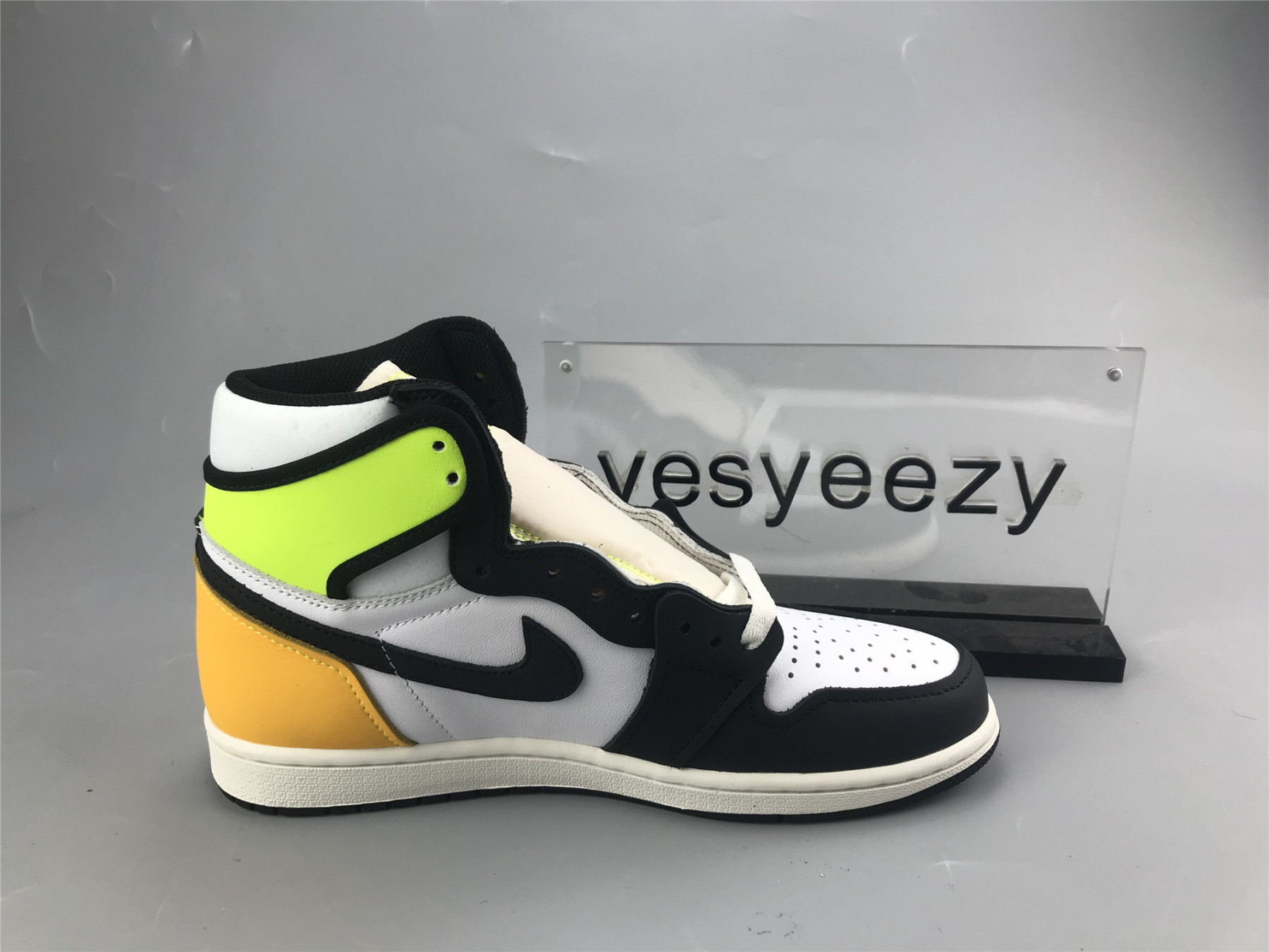 UA AIR JORDAN 1 RETRO HIGH OG 