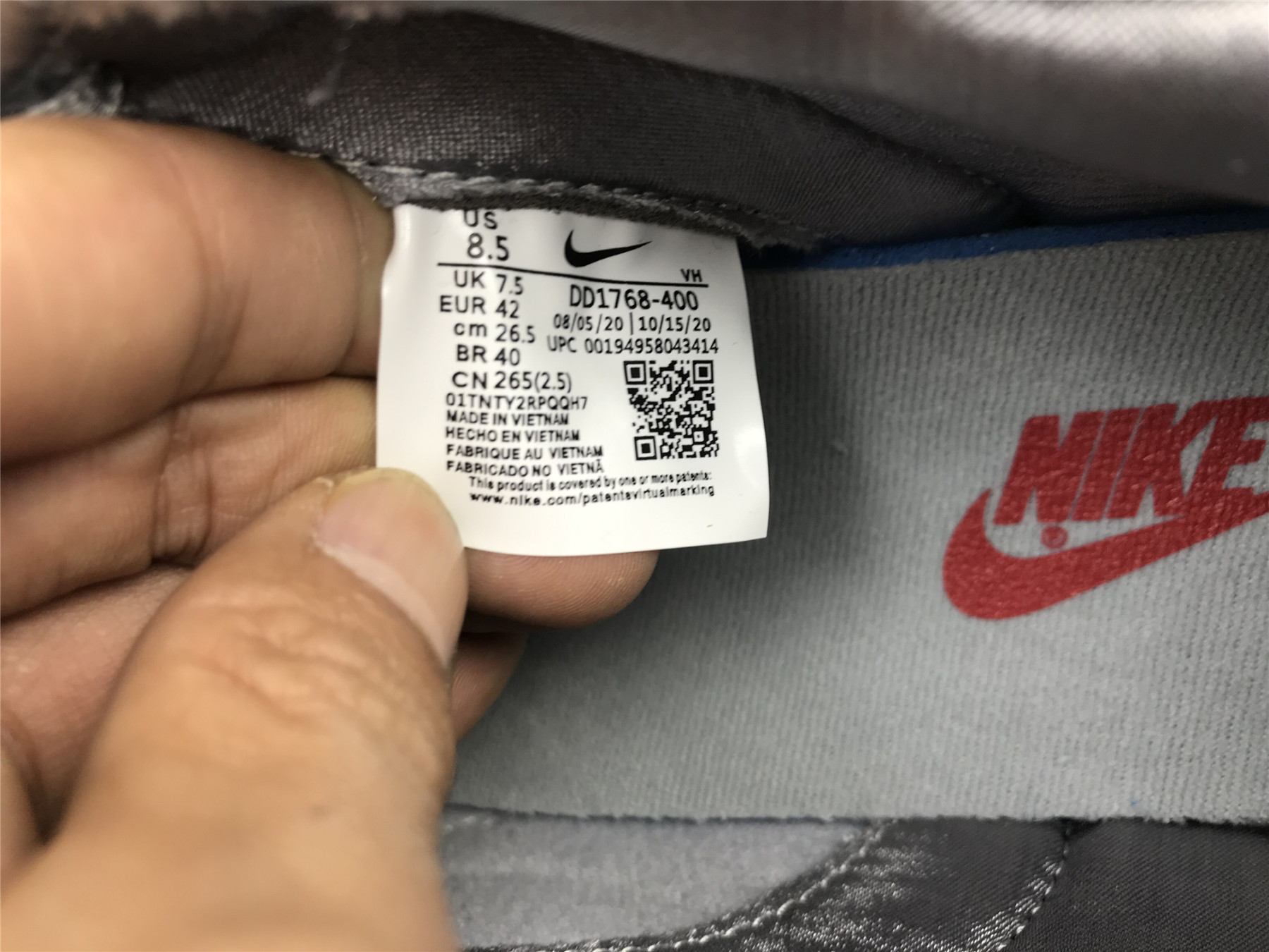 UA NIKE DUNK LOW PRO SB QS