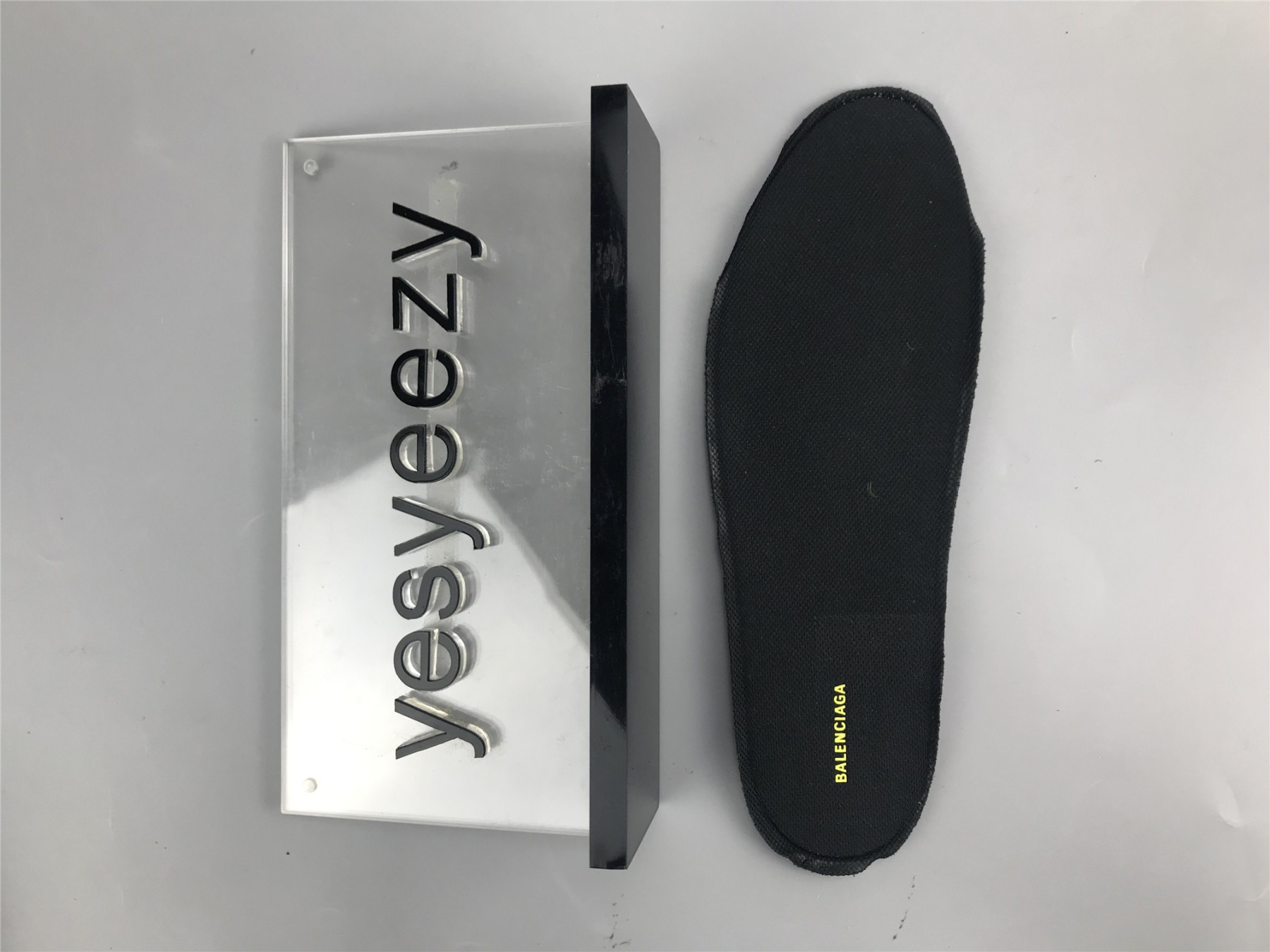 UA TRACK TRAINER BLACK YELLOW SNEAKER