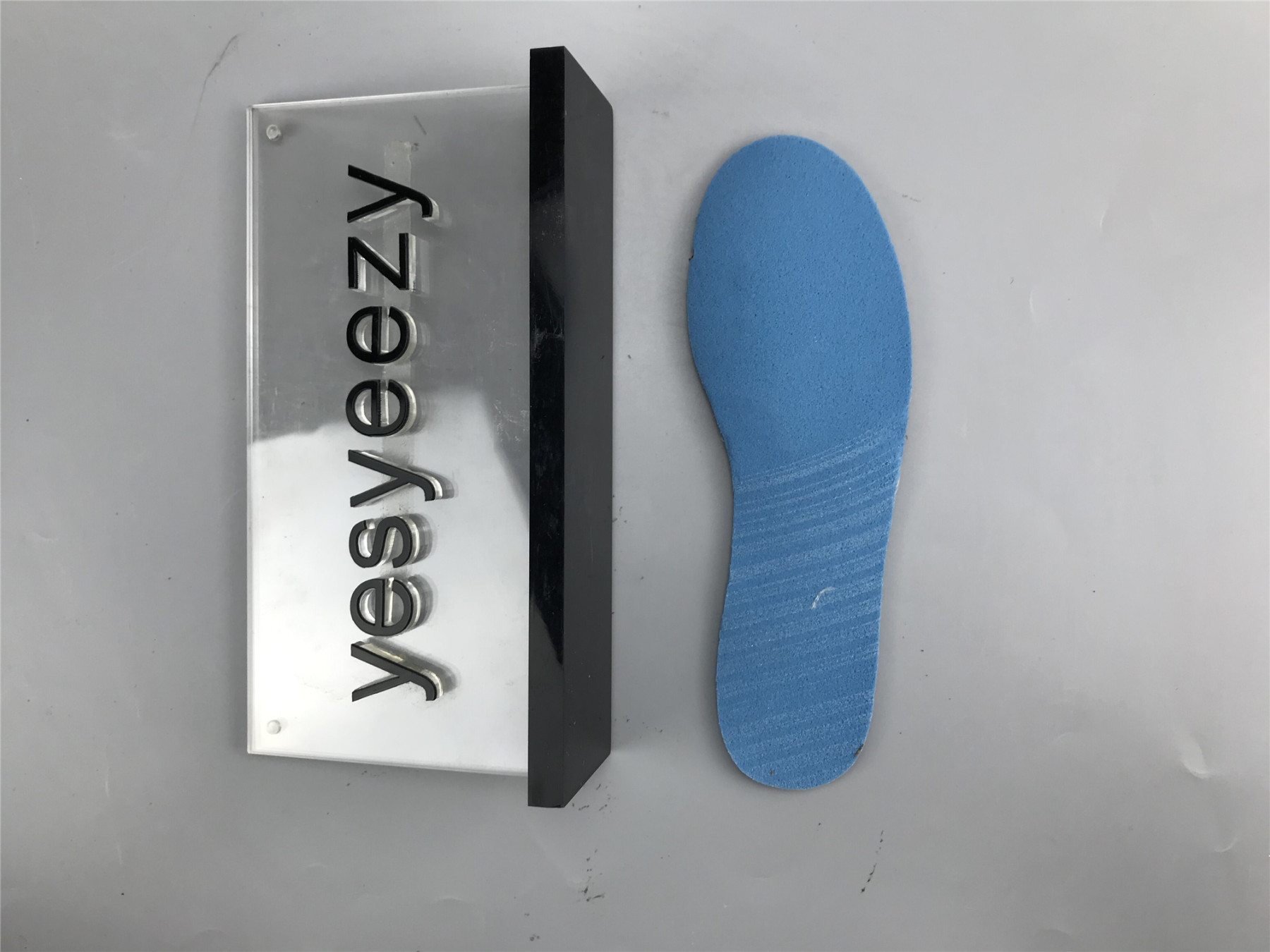 UA AIR JORDAN 1 LOW GS 