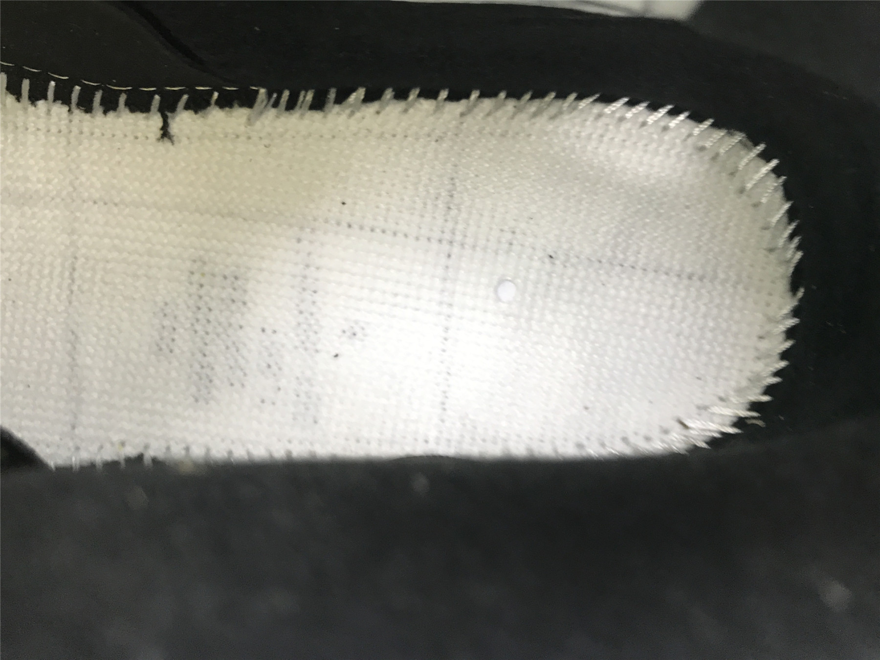 UA AIR JORDAN 4 RETRO 