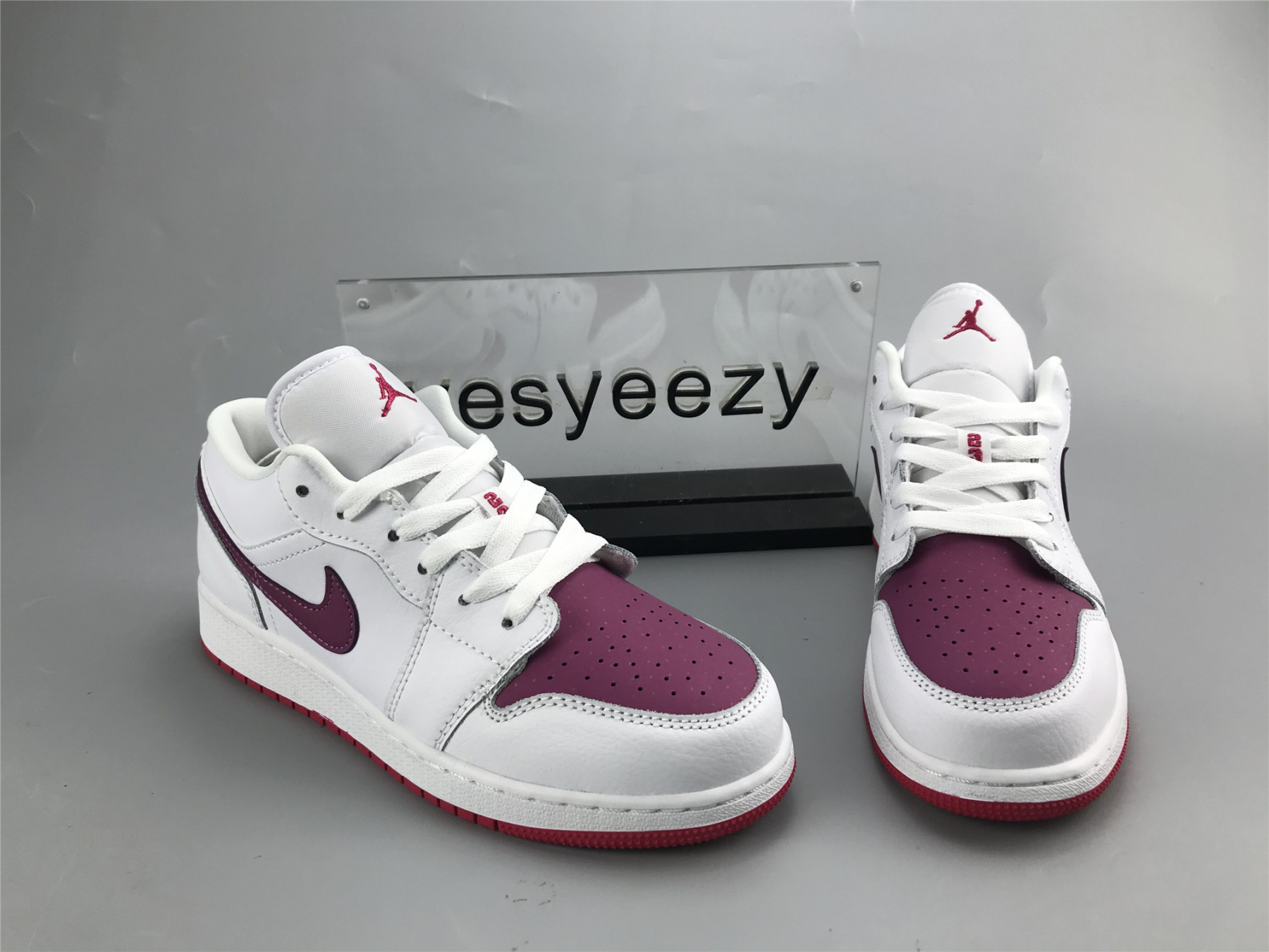 UA AIR JORDAN 1 LOW GS 