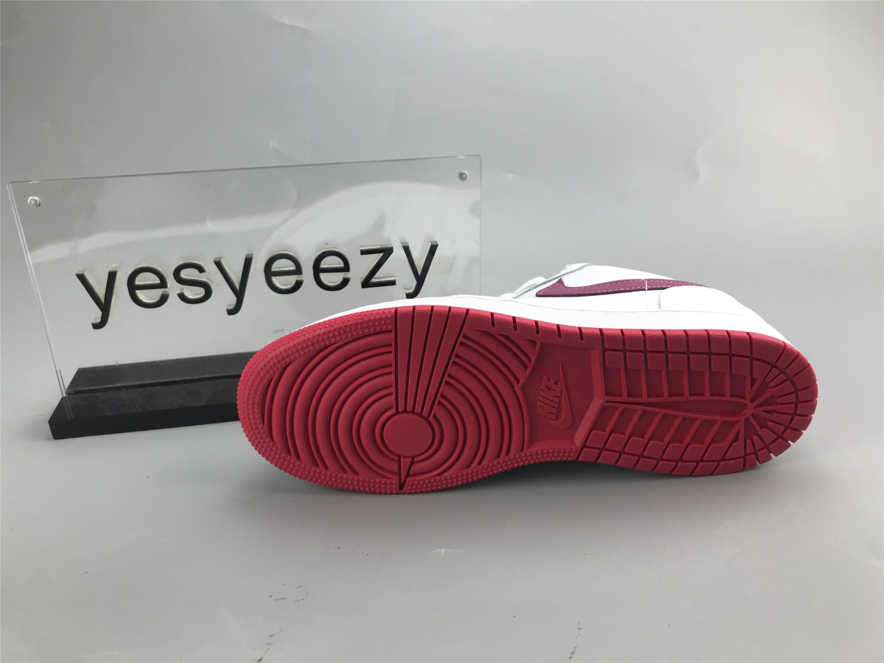 UA AIR JORDAN 1 LOW GS 