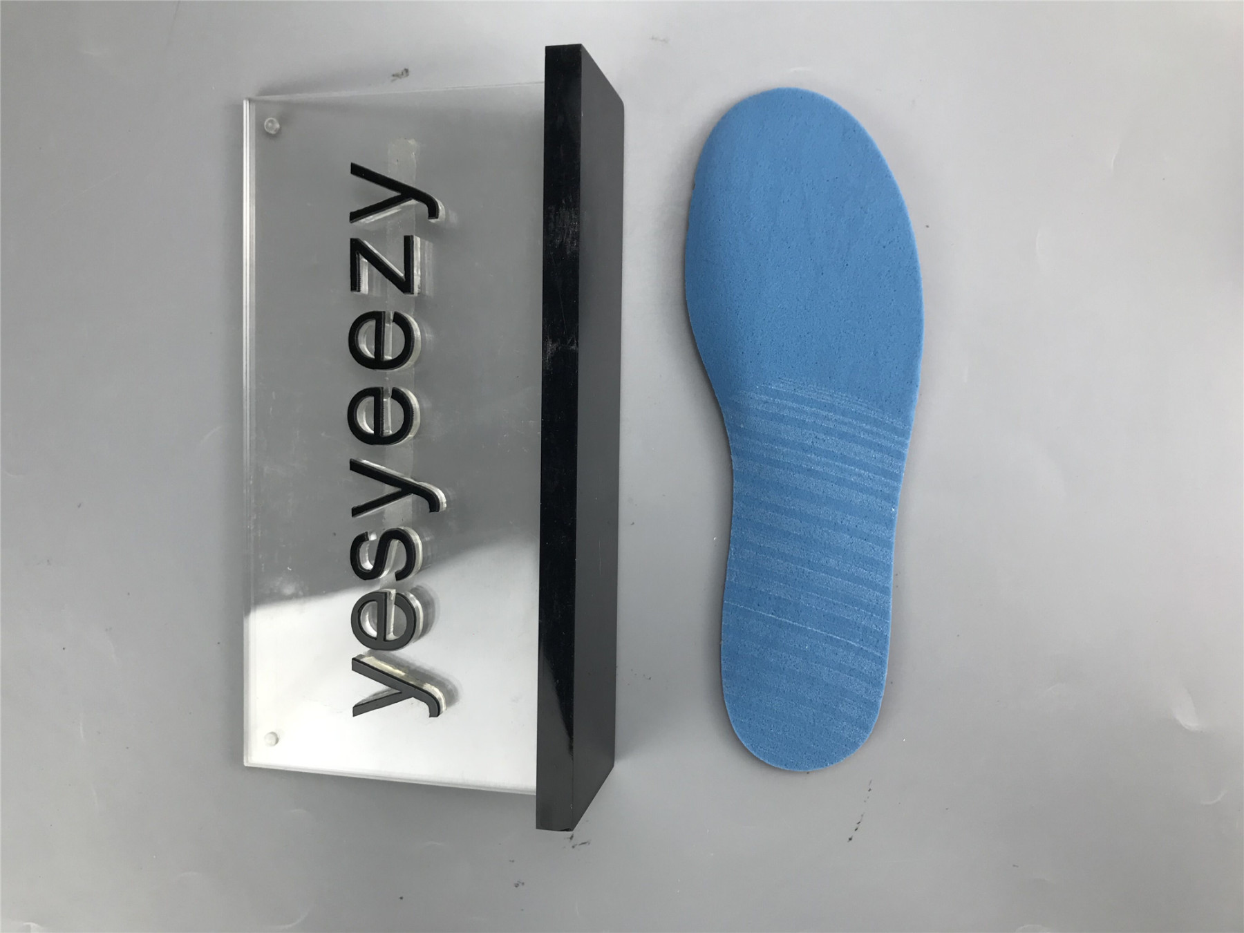 UA AIR JORDAN 1 LOW GS 