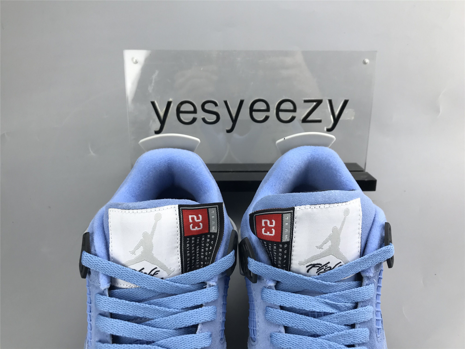 UA AIR JORDAN 4 RETRO 