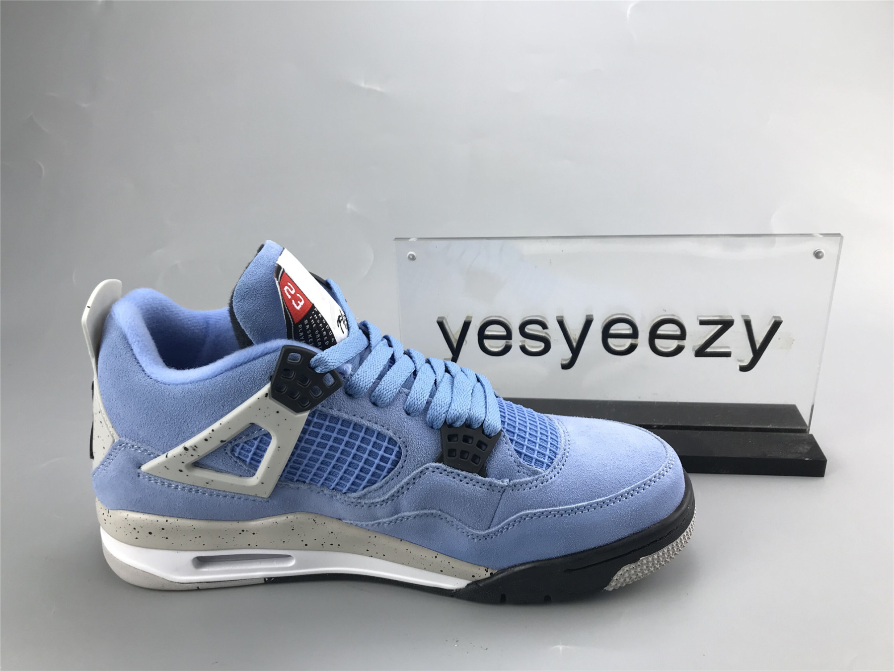 UA AIR JORDAN 4 RETRO 