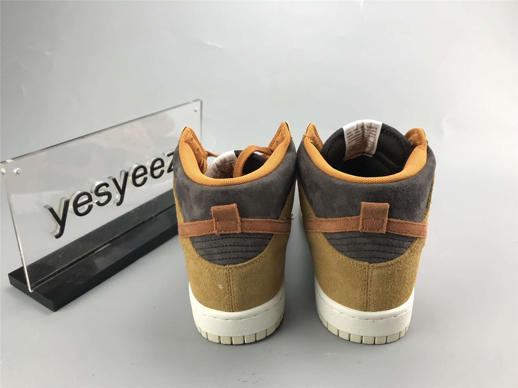 UA NIKE DUNK HIGH PREMIUM 