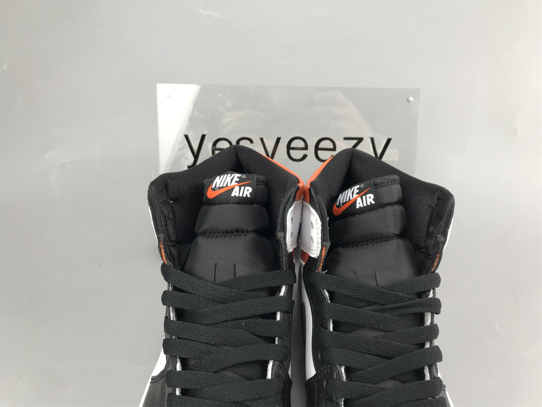 UA AIR JORDAN 1 RETRO HIGH  