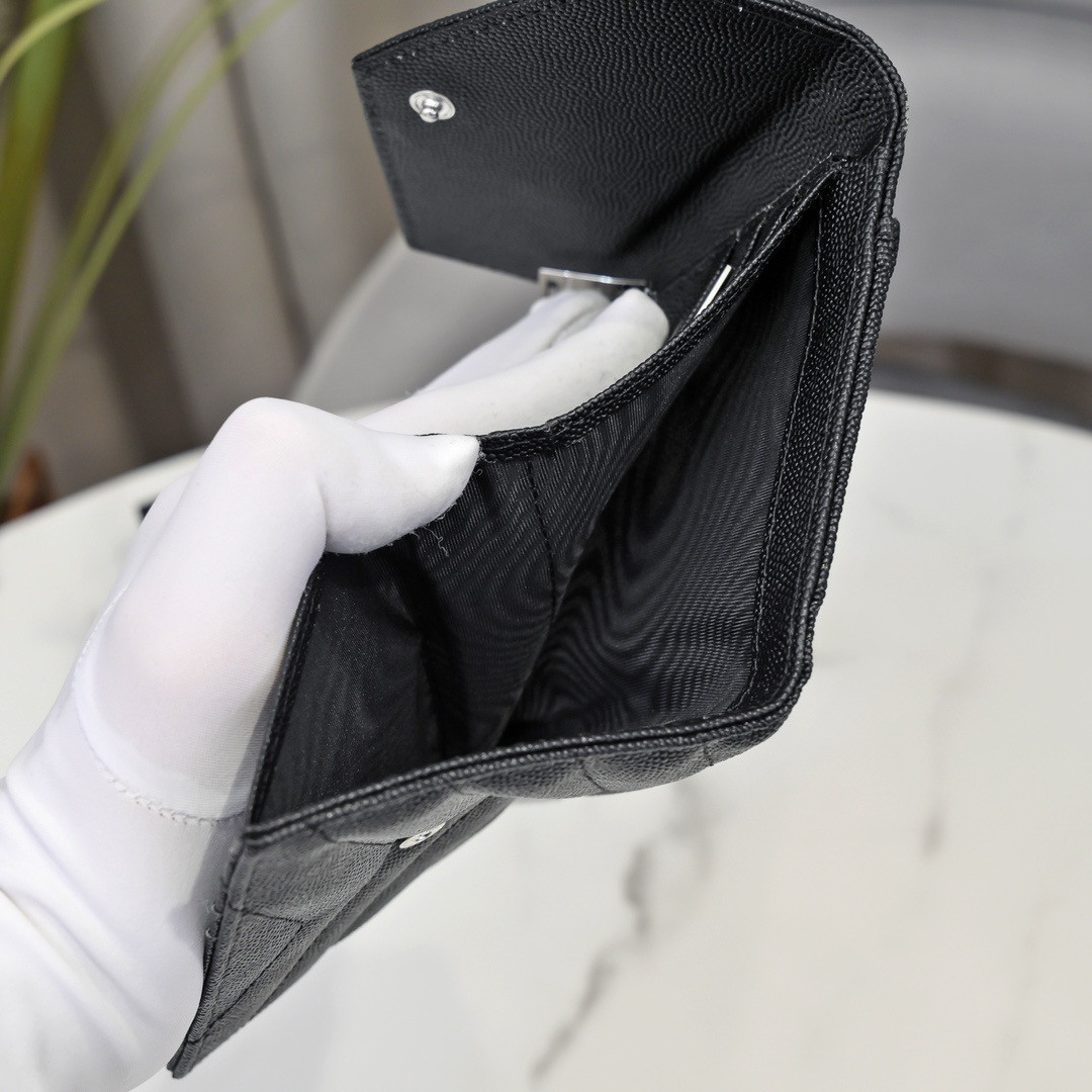 Y51 cassandre matelassé compact tri fold wallet in grain de poudre leather 12.5 x 10 x 2.5 cm