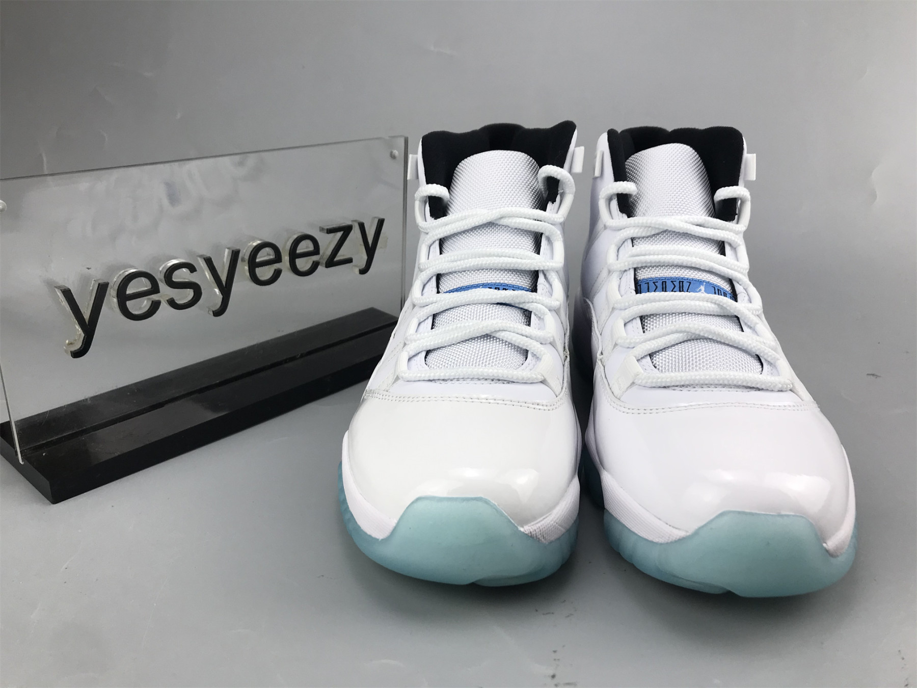 UA AIR JORDAN 11 RETRO 