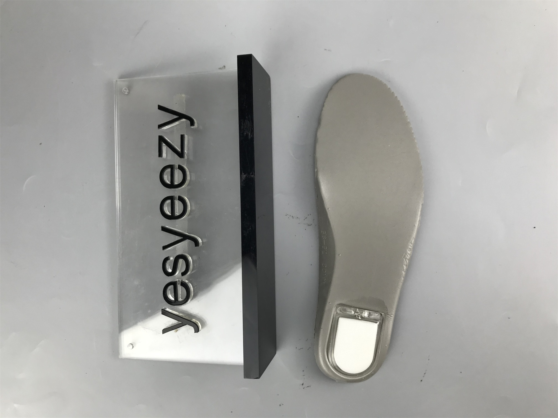 UA AIR JORDAN 1 HIGH SWITCH