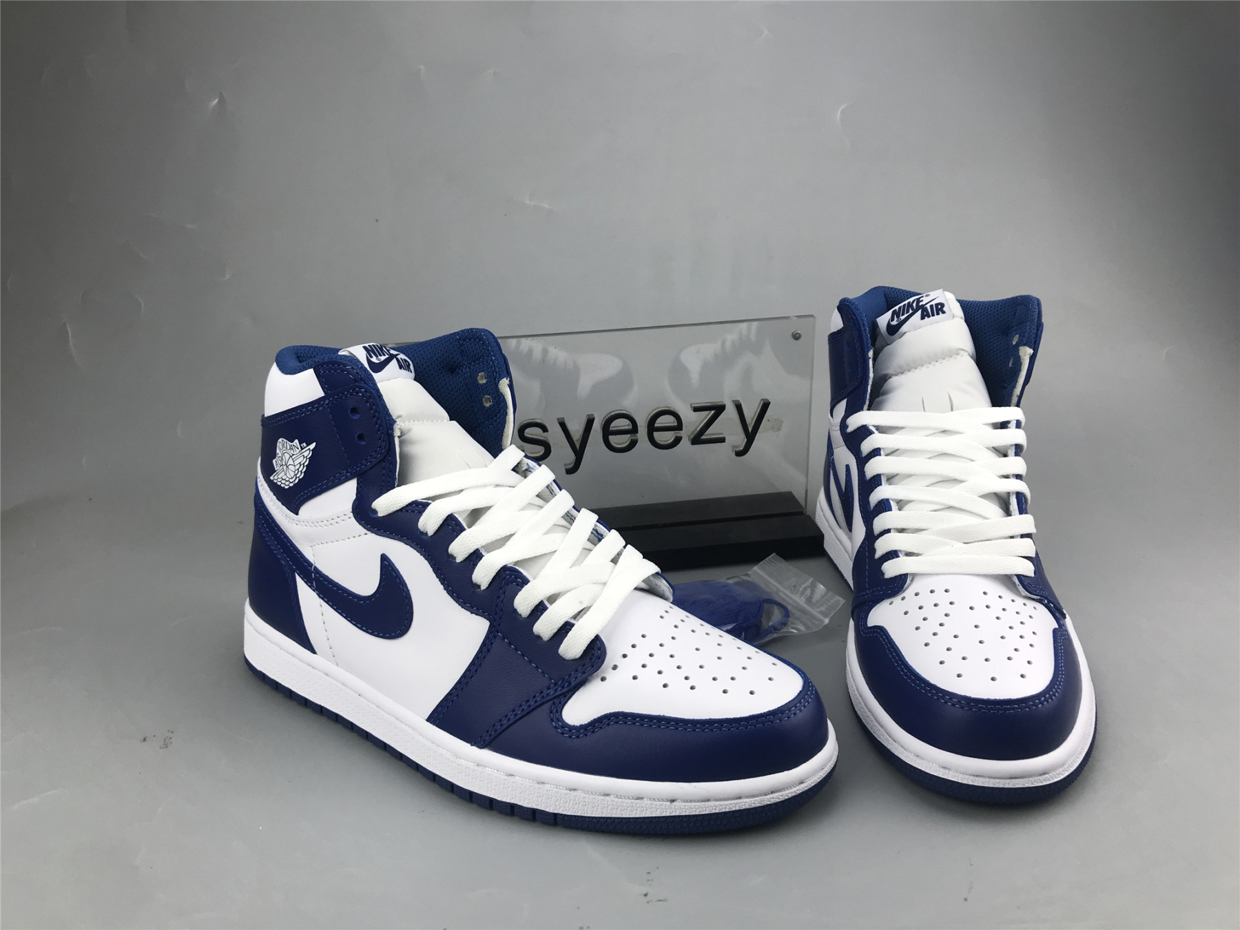 UA AIR JORDAN 1 RETRO HIGH OG 