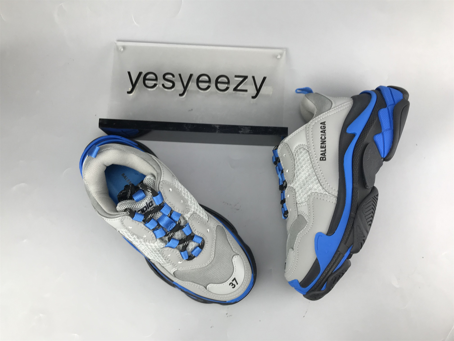 UA TRIPLE S CLEAR SOLE ASH ROYAL