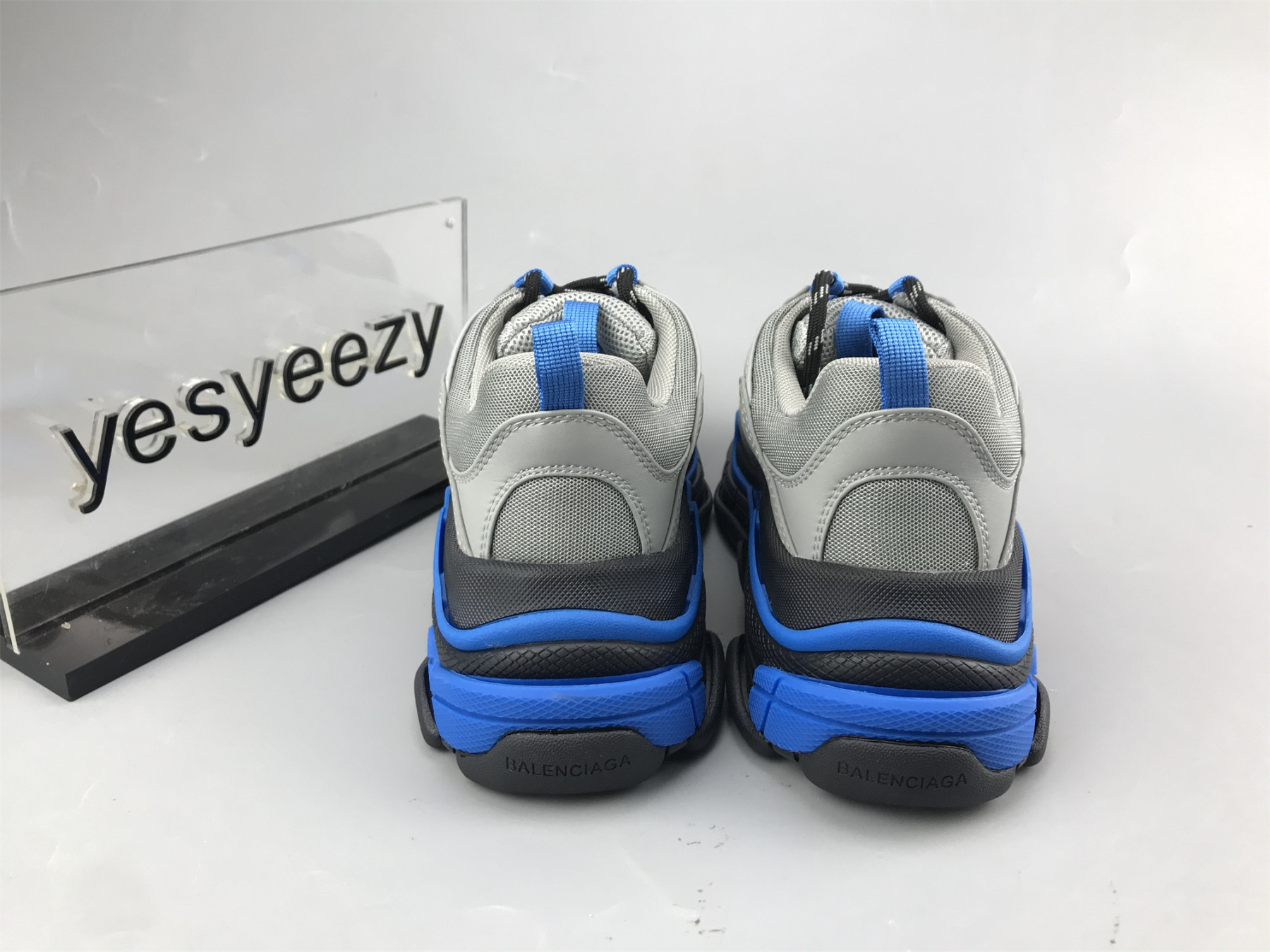 UA TRIPLE S CLEAR SOLE ASH ROYAL