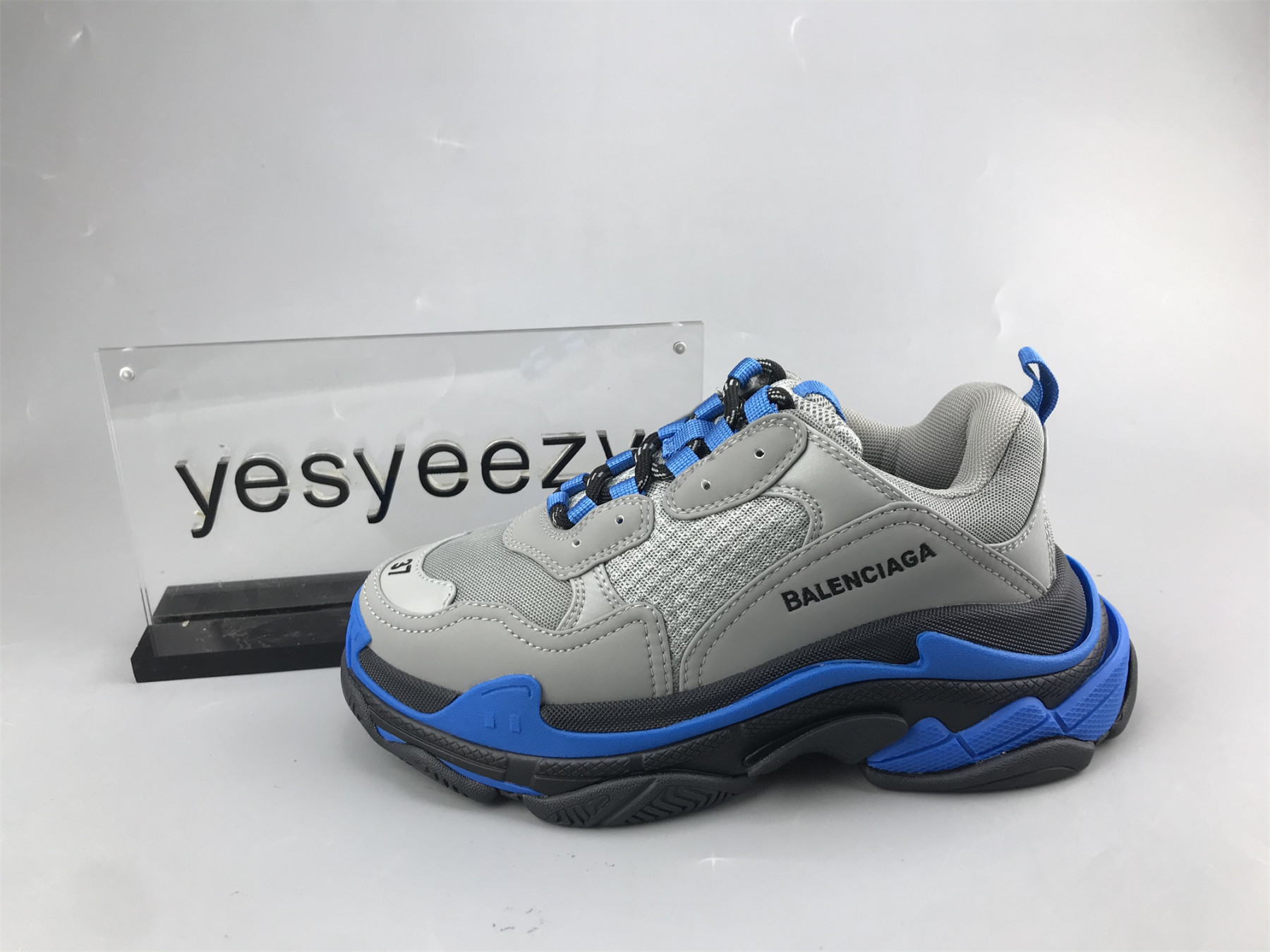 UA TRIPLE S CLEAR SOLE ASH ROYAL