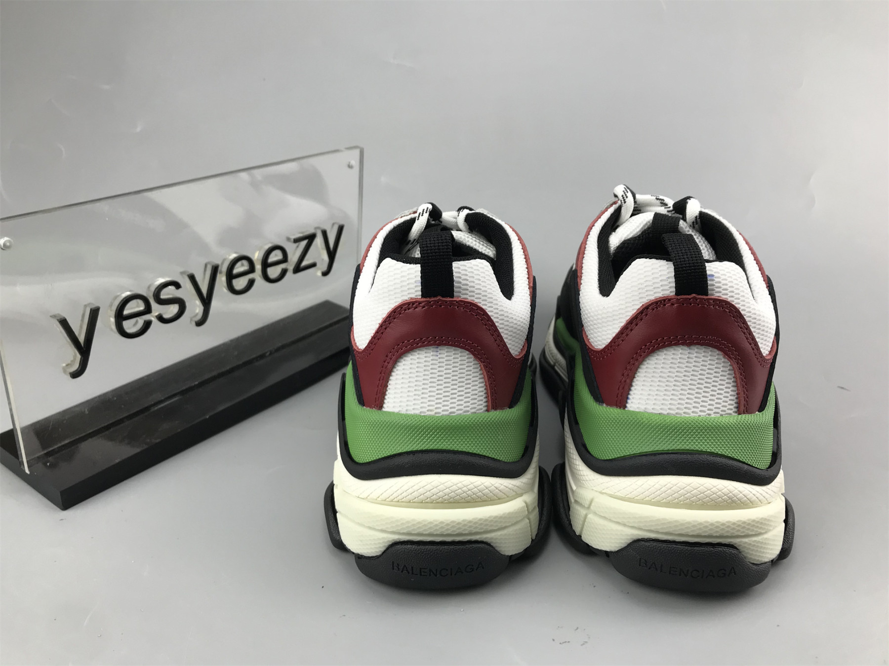 UA TRIPLE S CLEAR SOLE WHITE BURGUNDY