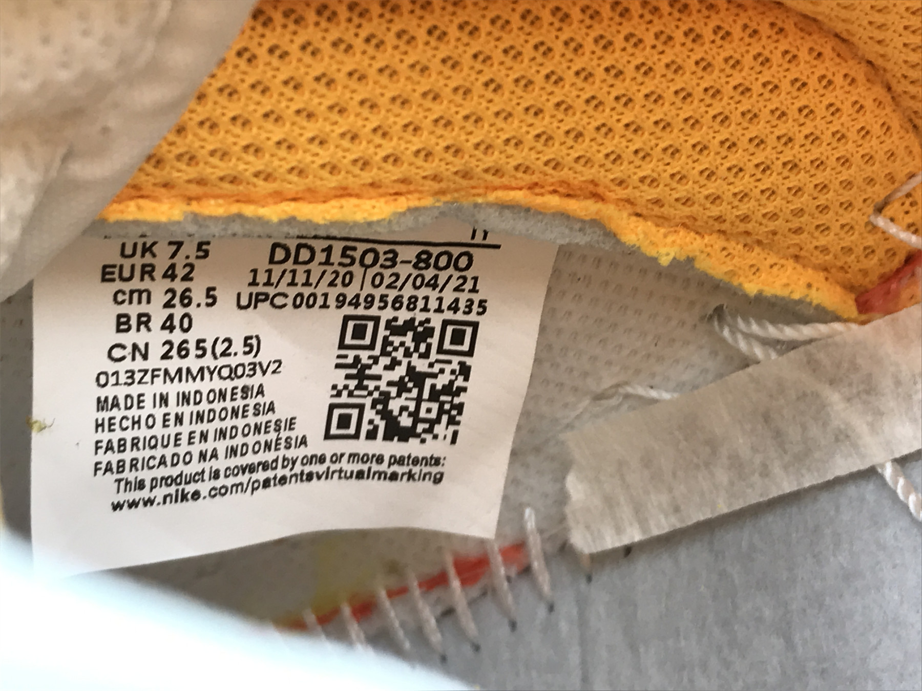 UA NIKE WMNS DUNK LOW 