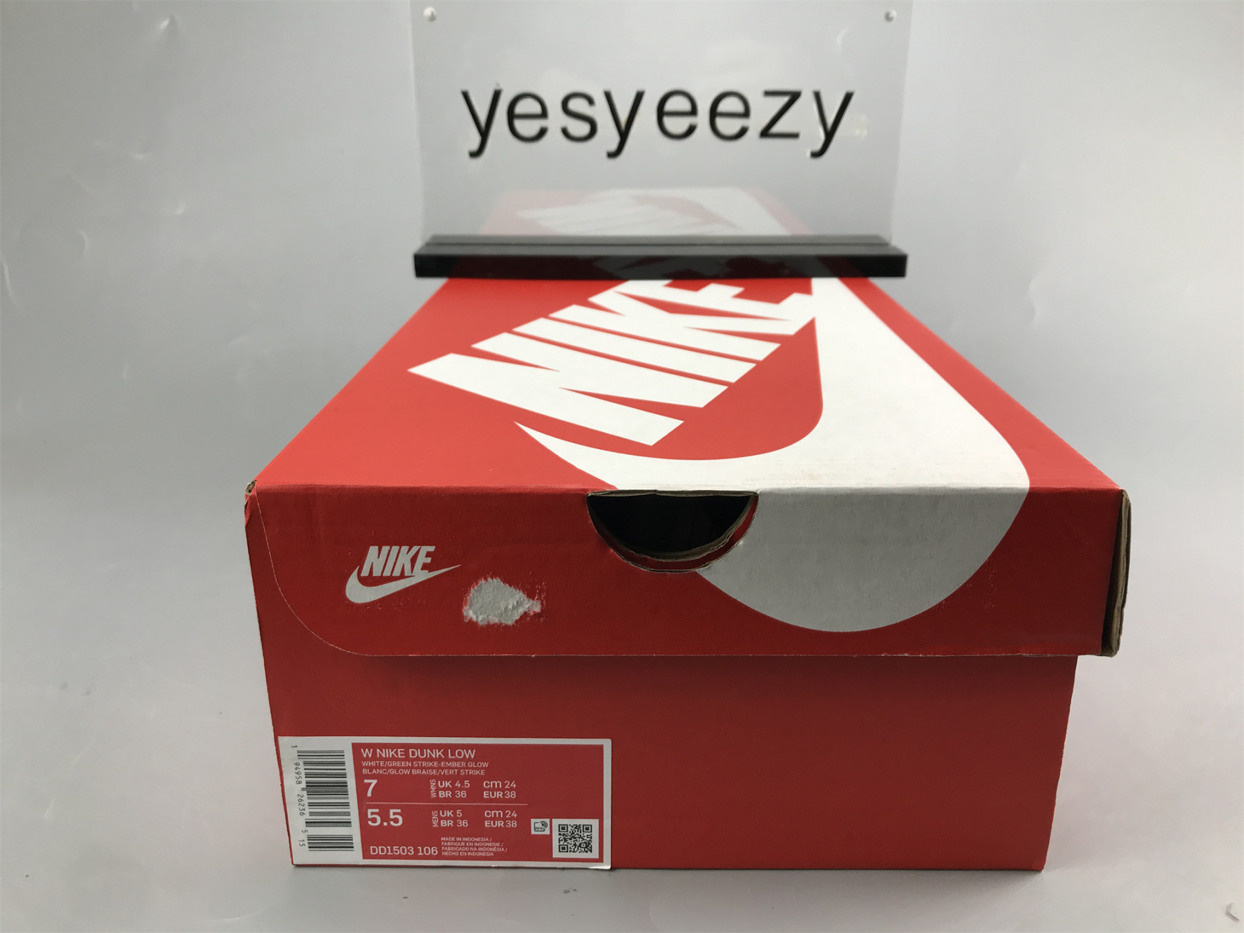 UA WMNS NIKE DUNK LOW 