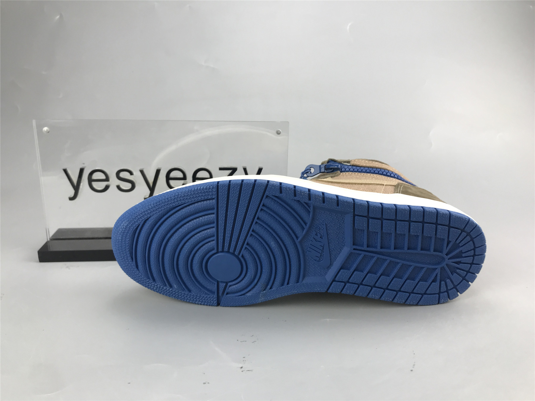 UA AIR JORDAN 1 HIGH SWITCH BLACK BROWN BLUE