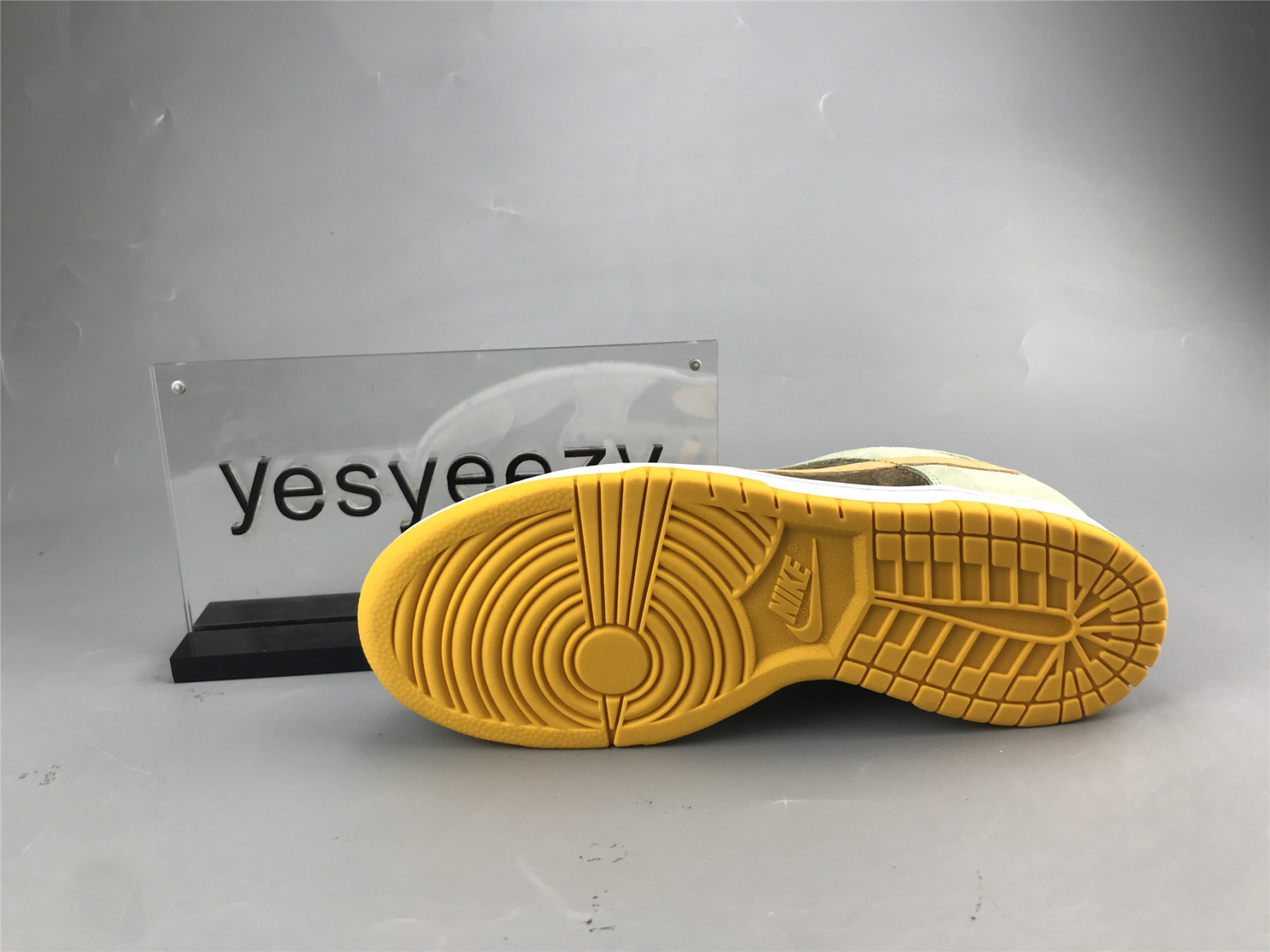 UA AIR JORDAN 1 HIGH SWITCH BLACK BROWN BLUE