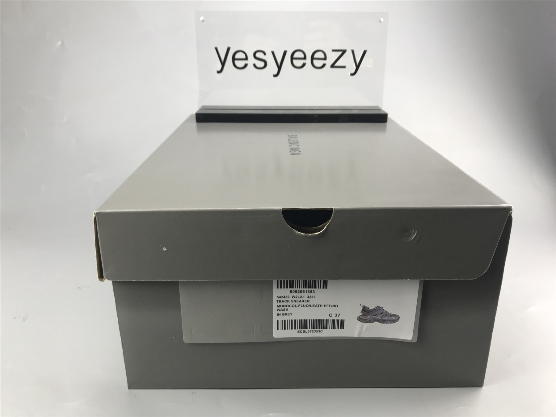 UA TRACK SNEAKER IN GREY