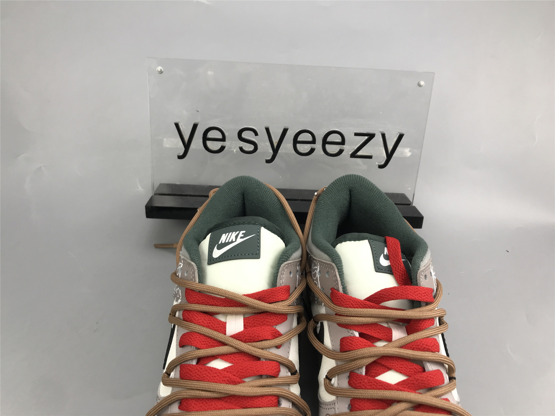 UA NIKE DUNK LOW SE MULTI-CAMO