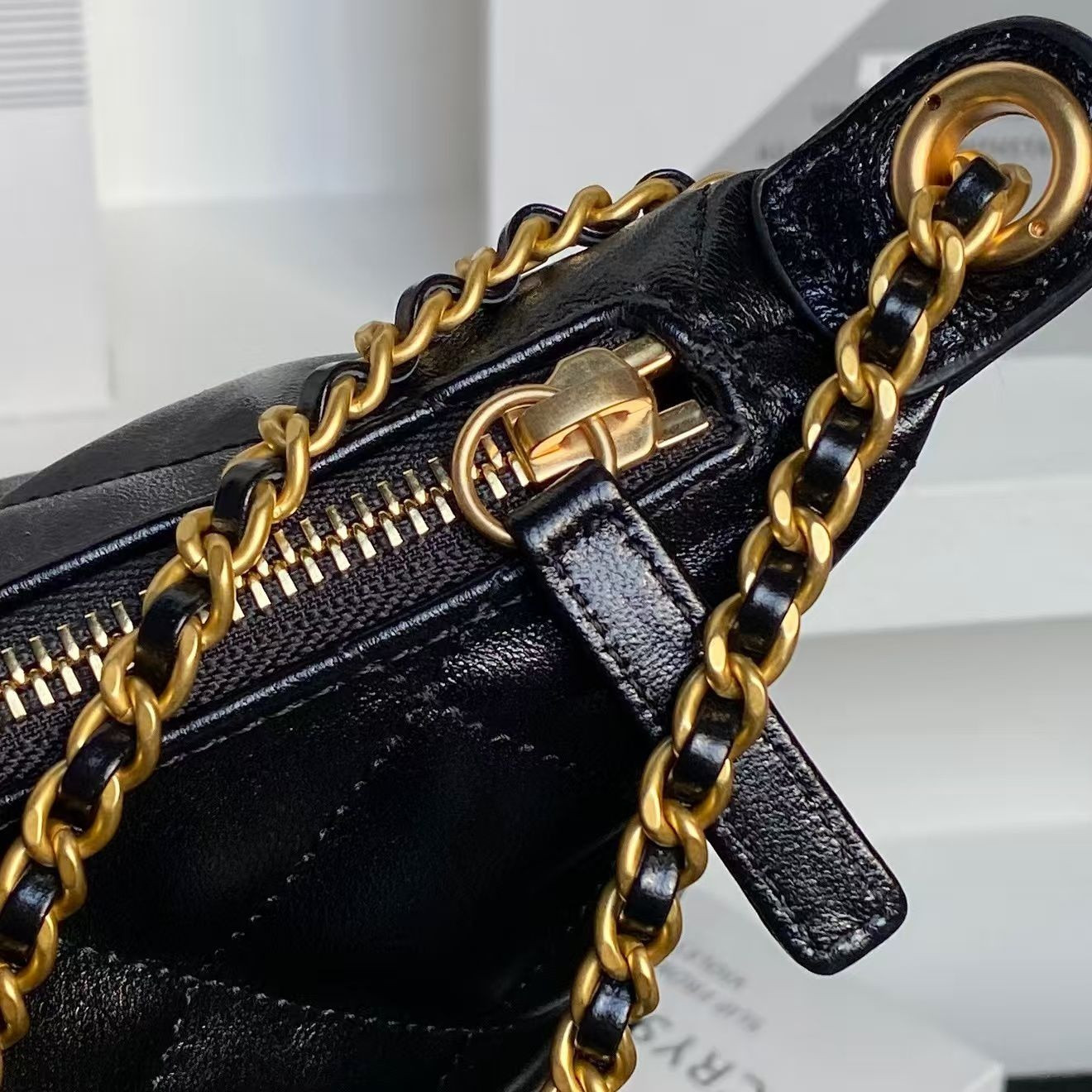 Ch**el Hobo Chain Shoulder Bag 20x32x6cm