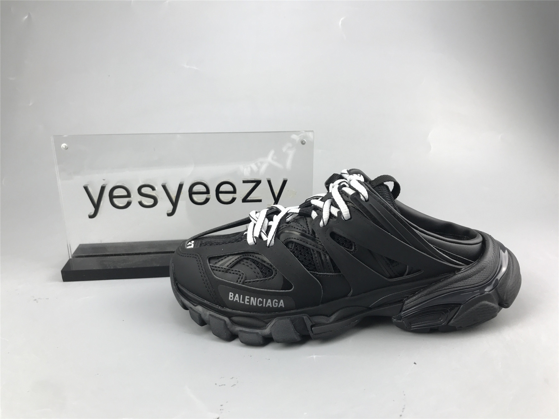 UA TRACK MULE BLACK