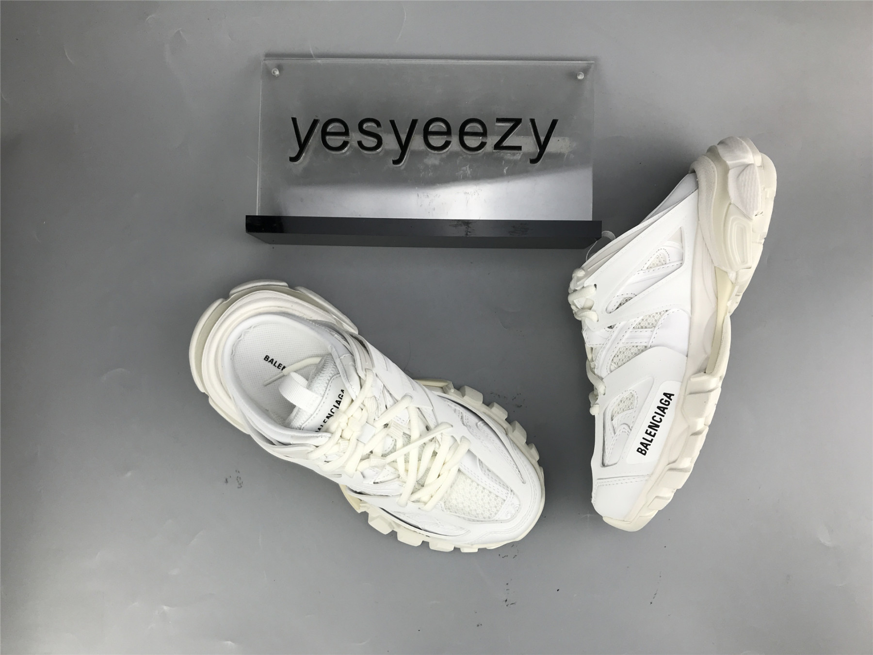 UA TRACK MULE WHITE